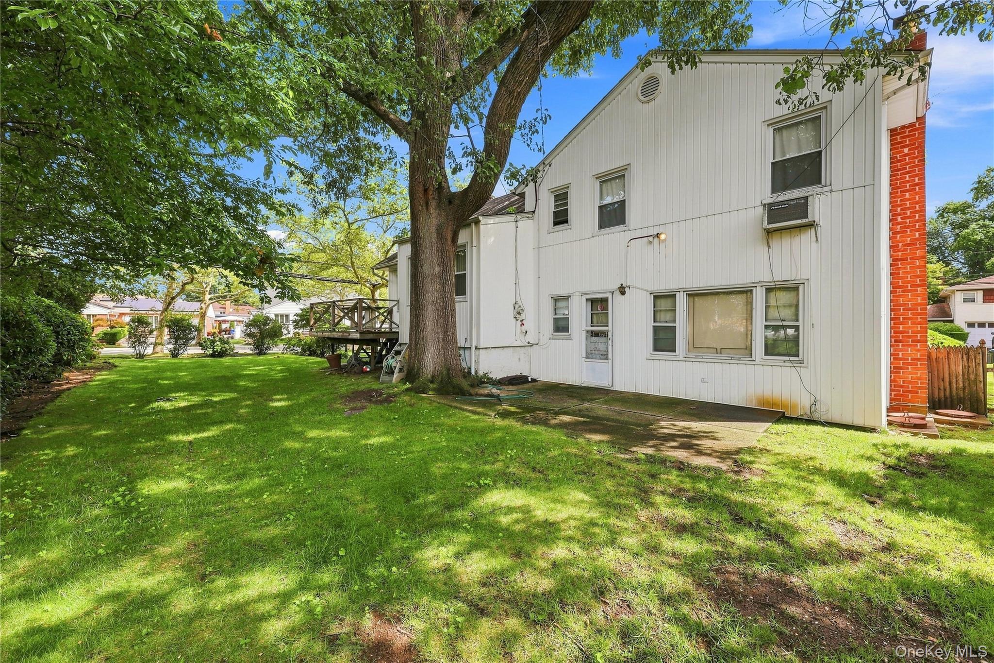 Single Family Longview Avenue  Nassau County, NY 11581, MLS-1042390-5