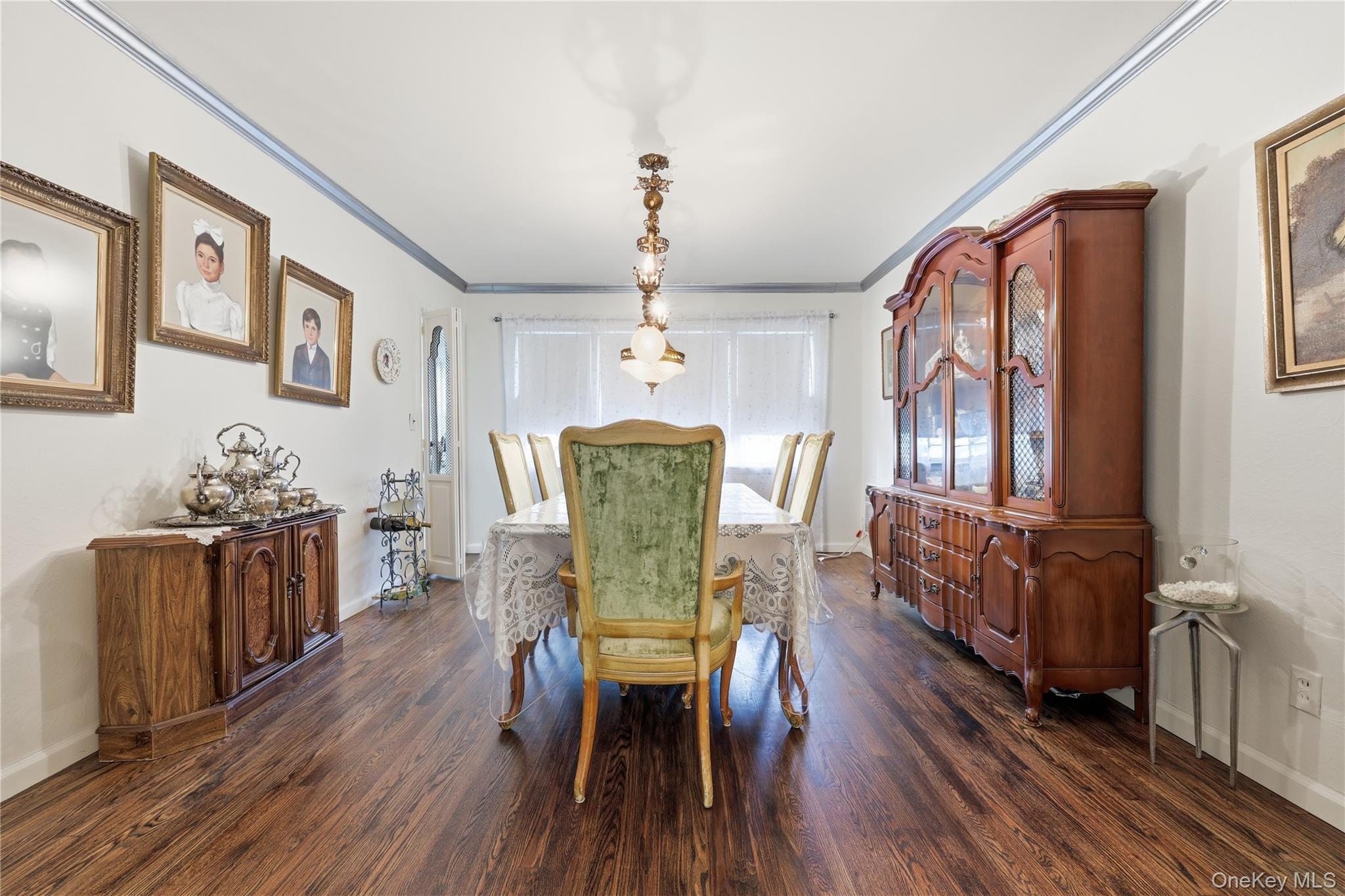 Single Family Longview Avenue  Nassau County, NY 11581, MLS-1042390-9