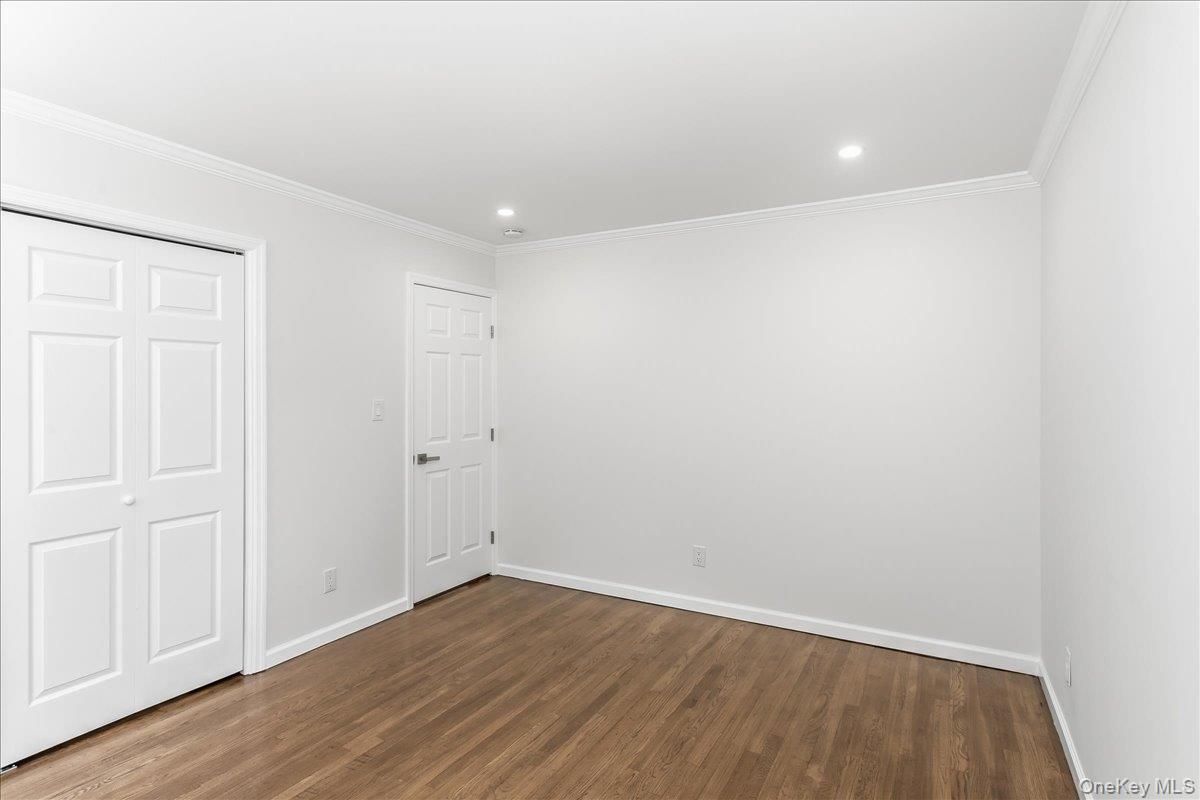 Single Family W 24th Street Suffolk County, NY 11729, MLS-1042400-16