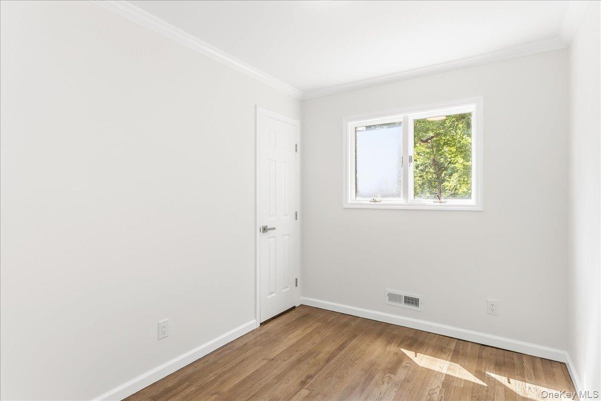 Single Family W 24th Street Suffolk County, NY 11729, MLS-1042400-17