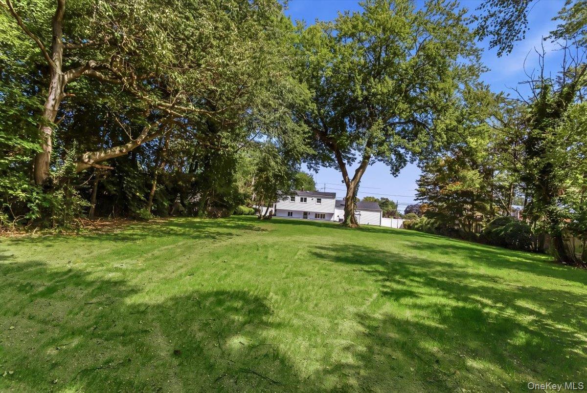 Single Family W 24th Street Suffolk County, NY 11729, MLS-1042400-25