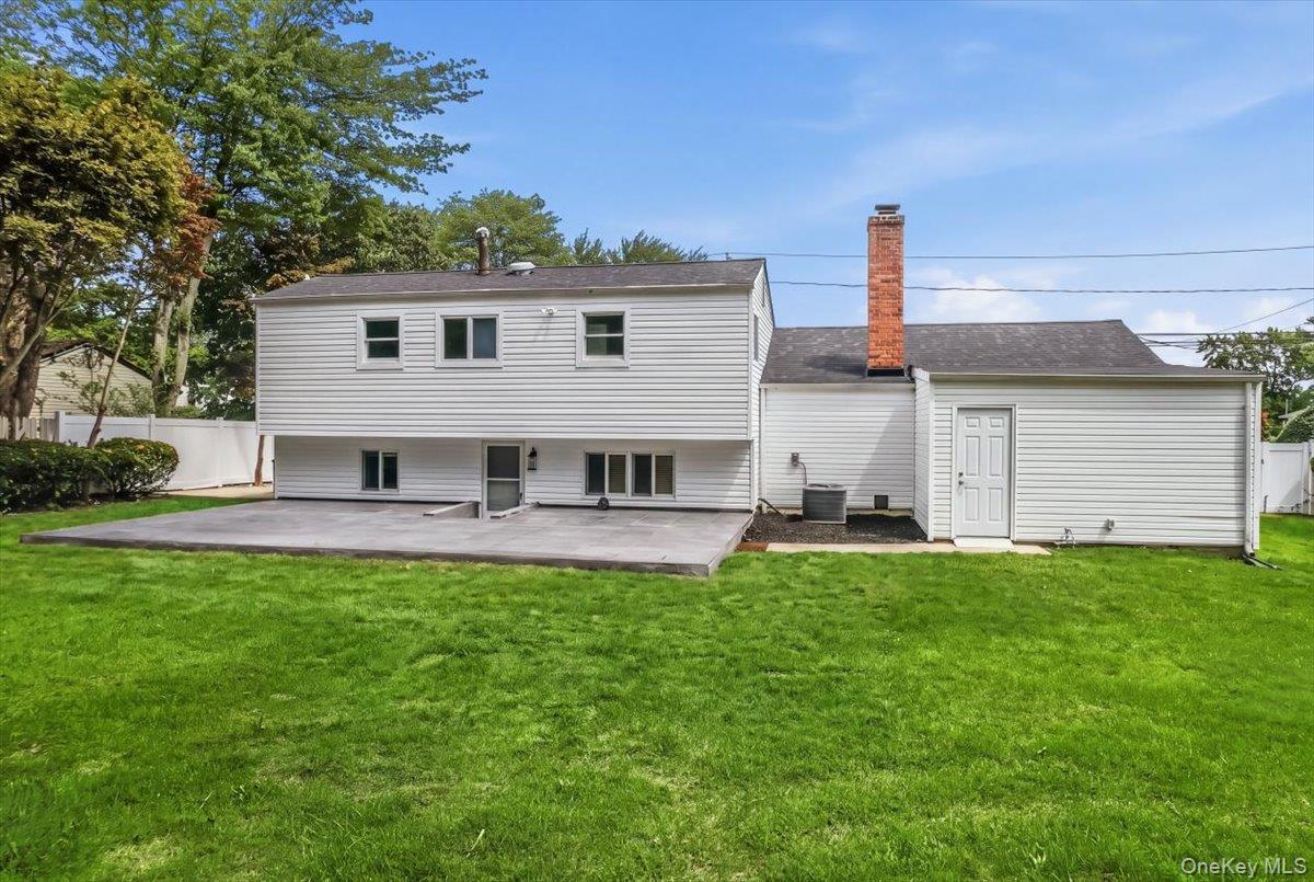 Single Family W 24th Street Suffolk County, NY 11729, MLS-1042400-26