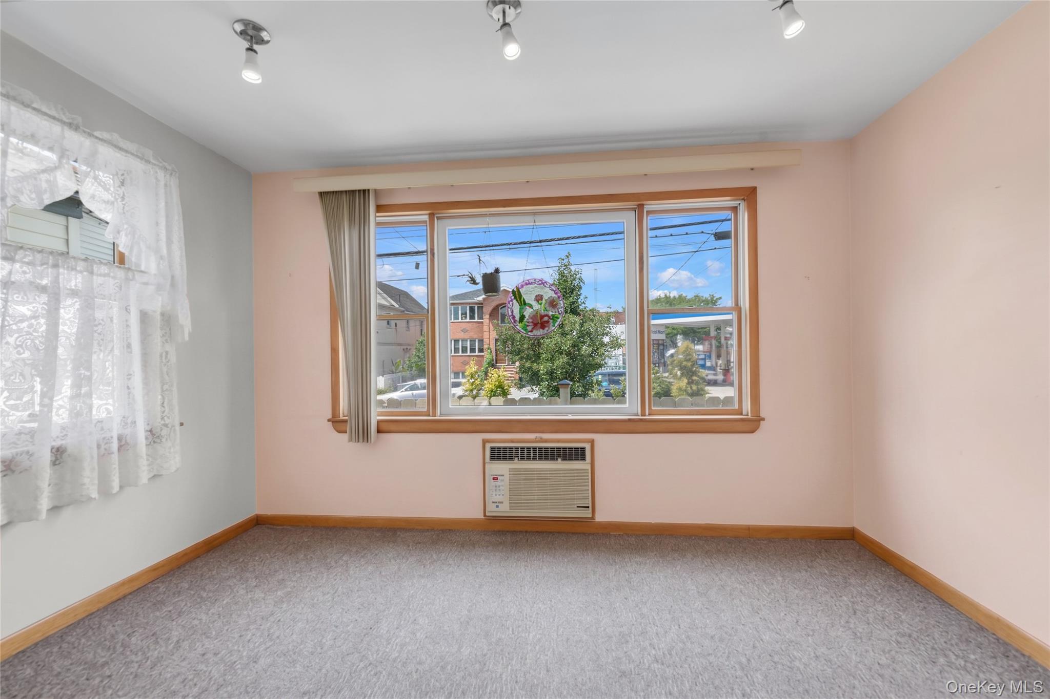 Single Family 149th Street Queens, NY 11357, MLS-1042435-3