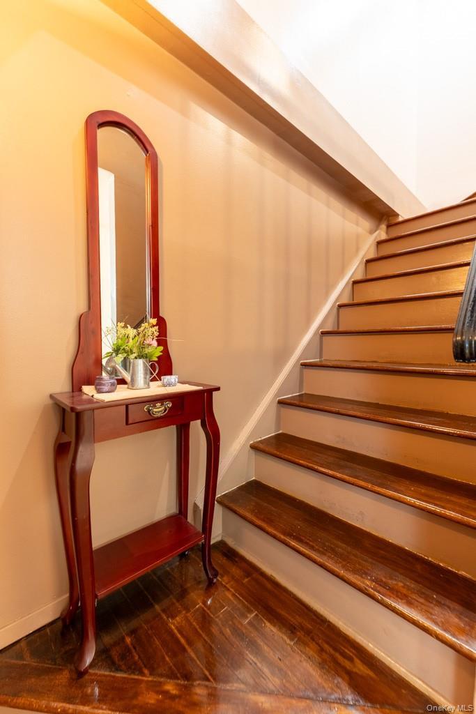 Single Family Hughes Avenue Bronx, NY 10457, MLS-1042469-19