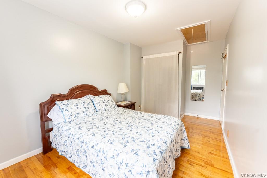 Single Family Hughes Avenue Bronx, NY 10457, MLS-1042469-23