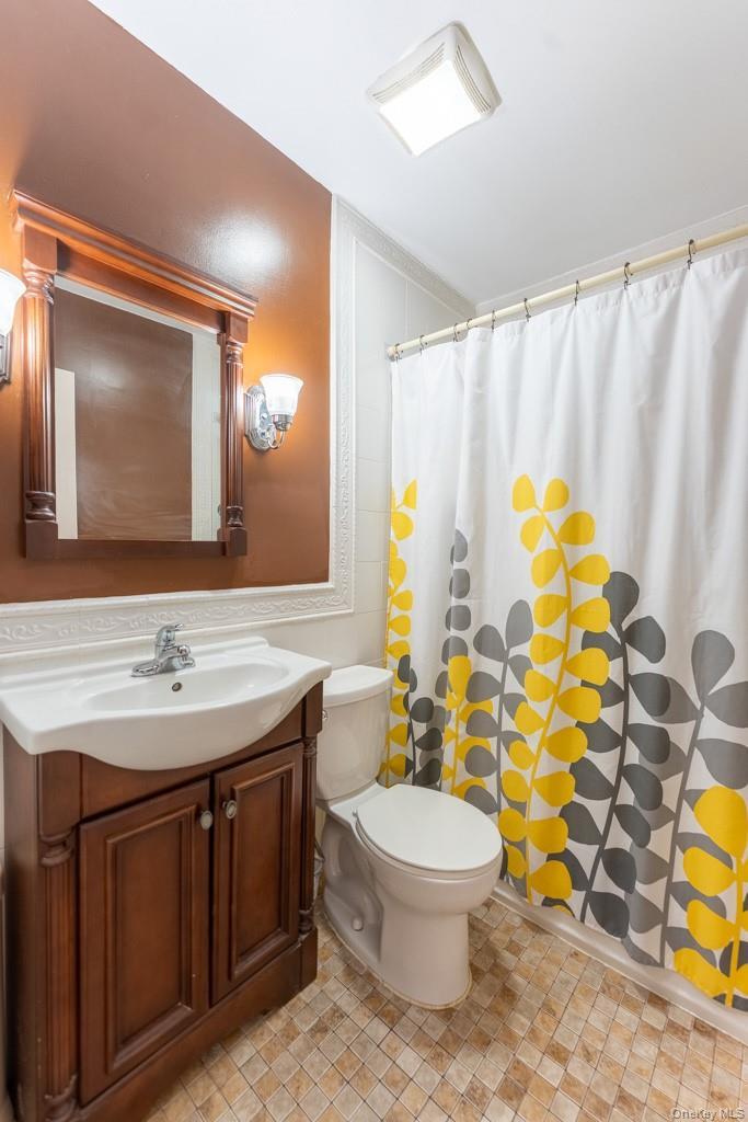 Single Family Hughes Avenue Bronx, NY 10457, MLS-1042469-24