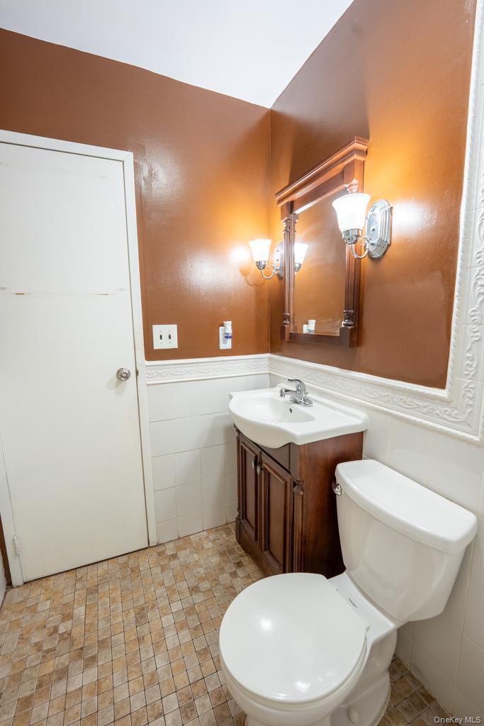 Single Family Hughes Avenue Bronx, NY 10457, MLS-1042469-25