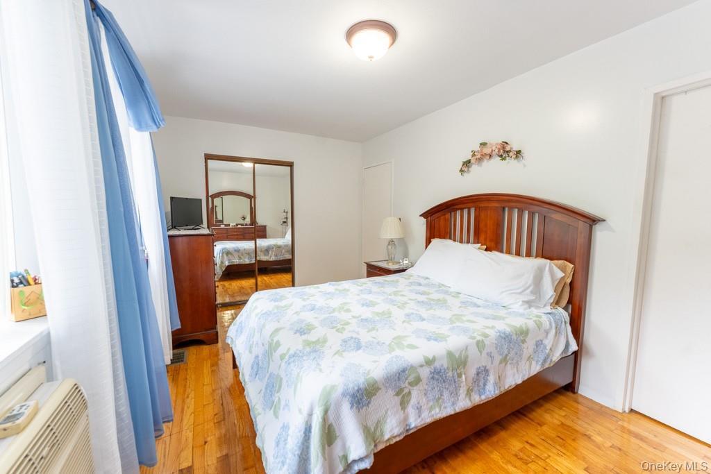 Single Family Hughes Avenue Bronx, NY 10457, MLS-1042469-27