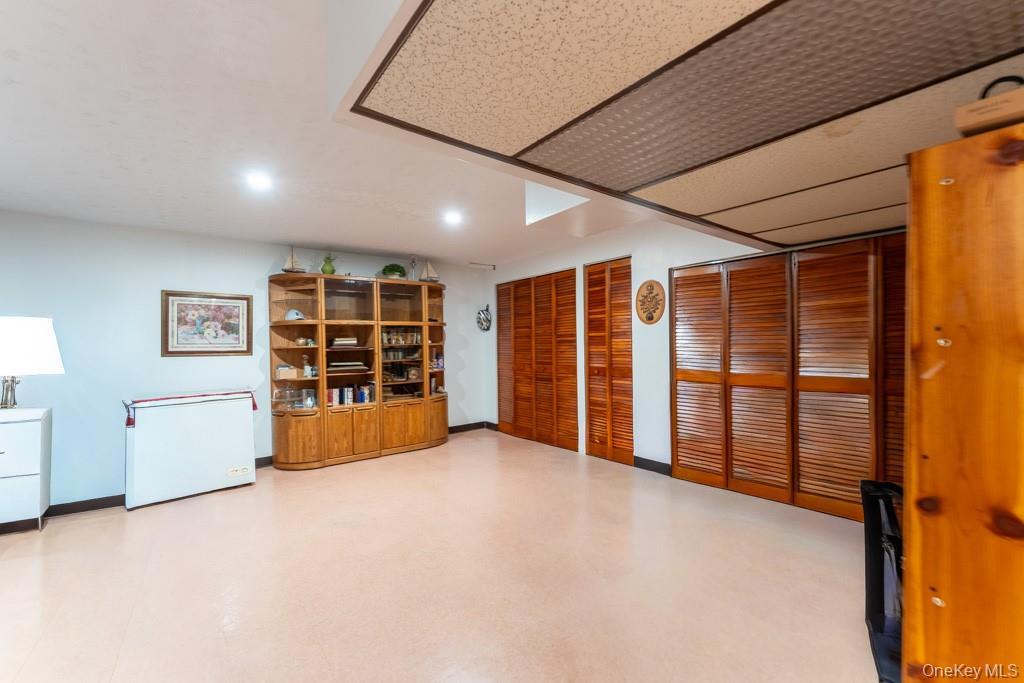 Single Family Hughes Avenue Bronx, NY 10457, MLS-1042469-32