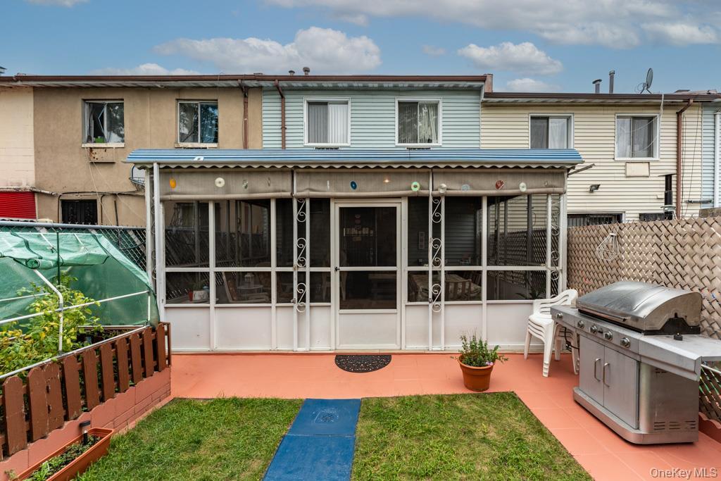 Single Family Hughes Avenue Bronx, NY 10457, MLS-1042469-7