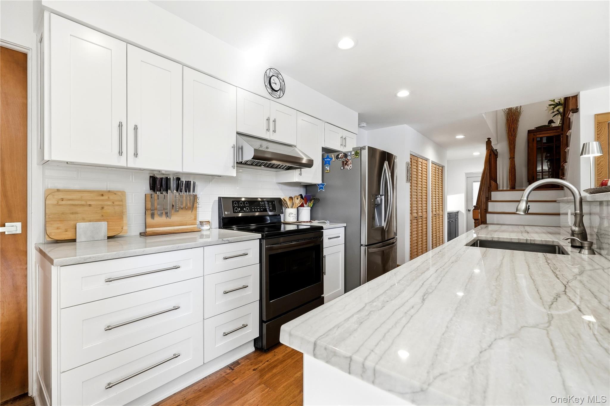 Single Family Lake Shore Drive Suffolk County, NY 11772, MLS-1042478-9