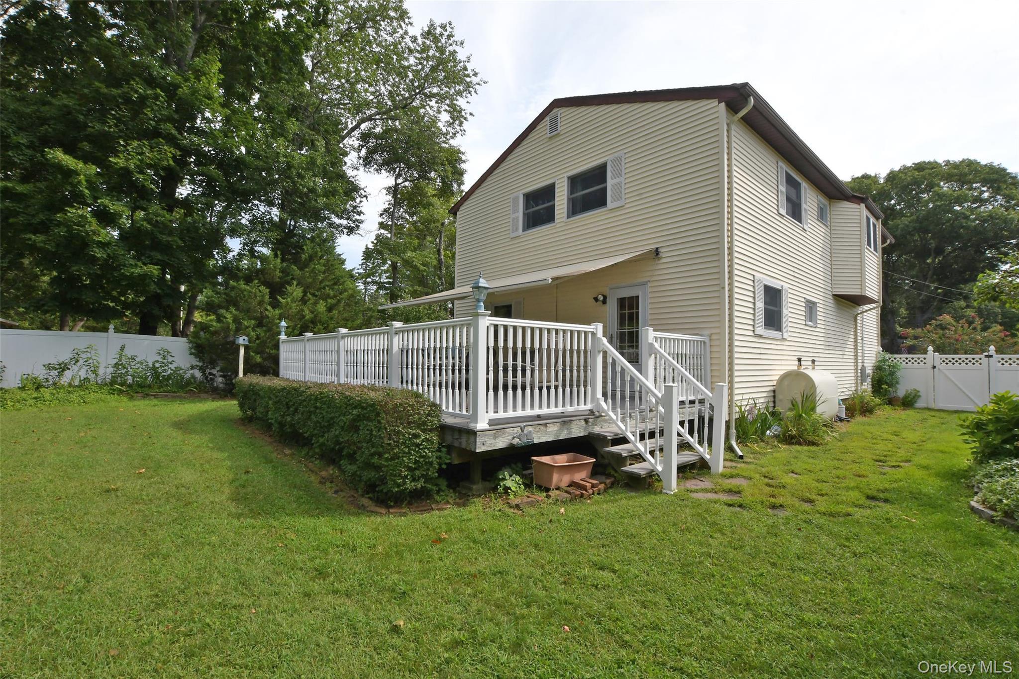 Single Family Huck Finn Lane Suffolk County, NY 11786, MLS-1042480-31