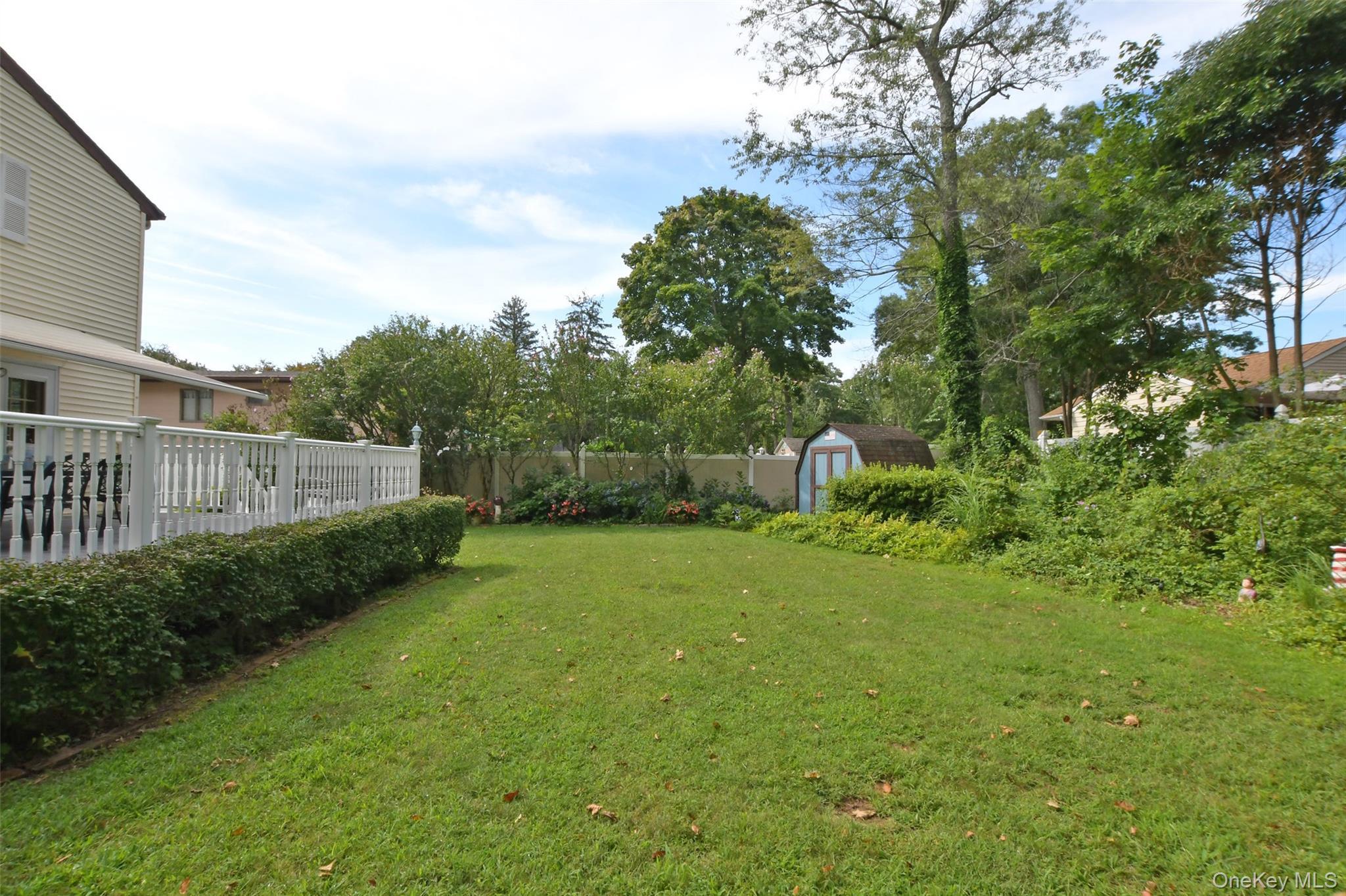 Single Family Huck Finn Lane Suffolk County, NY 11786, MLS-1042480-34