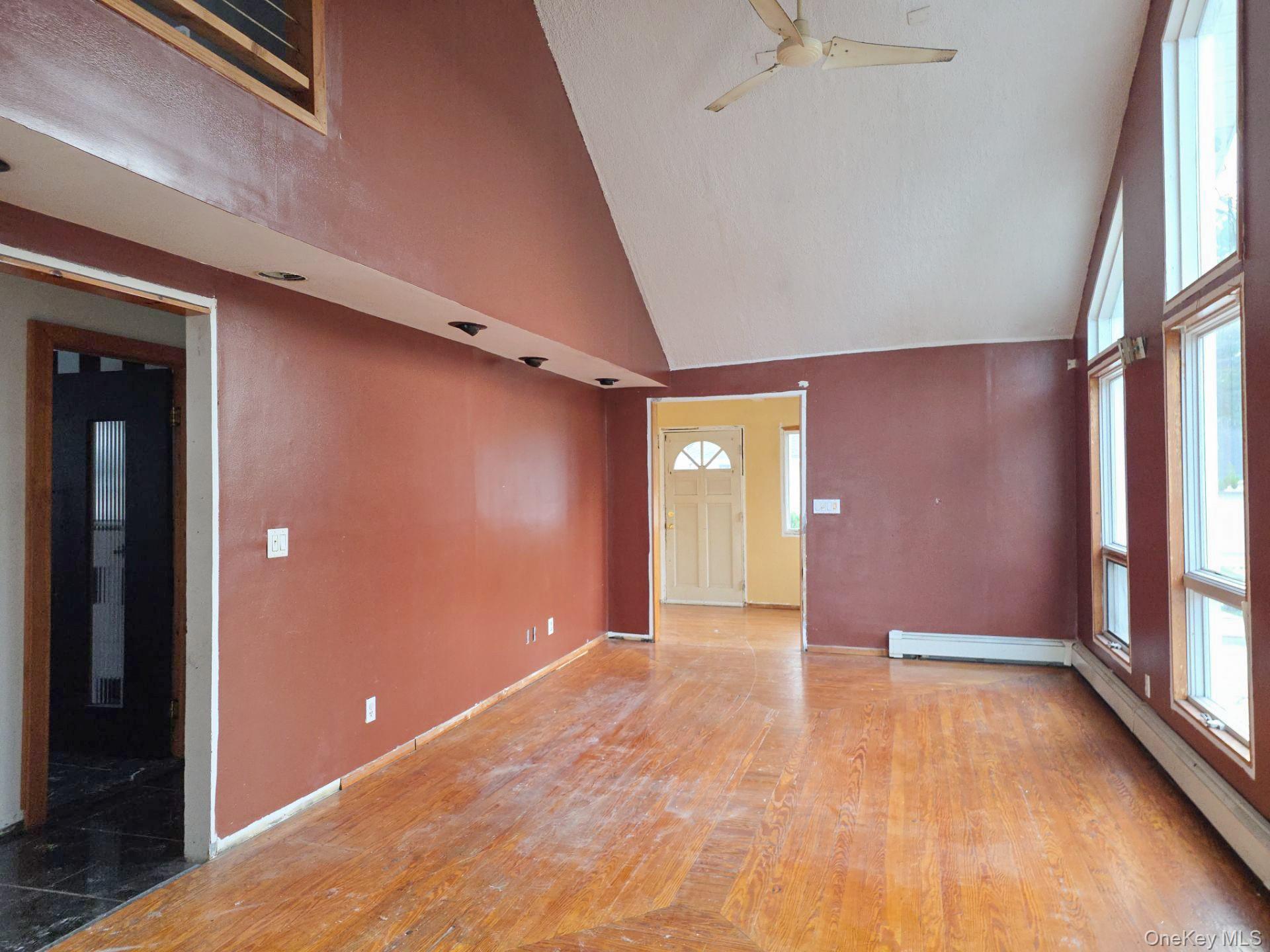 Single Family Gordon Place Nassau County, NY 11520, MLS-1042481-5