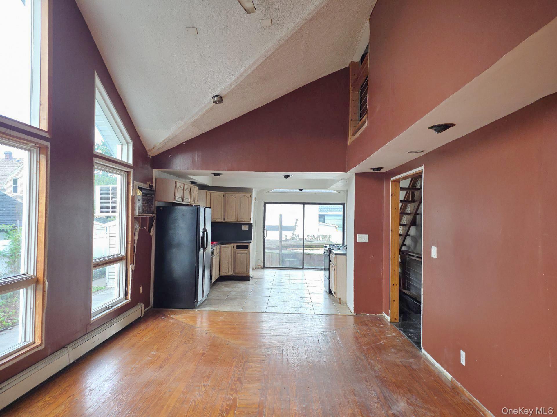 Single Family Gordon Place Nassau County, NY 11520, MLS-1042481-7