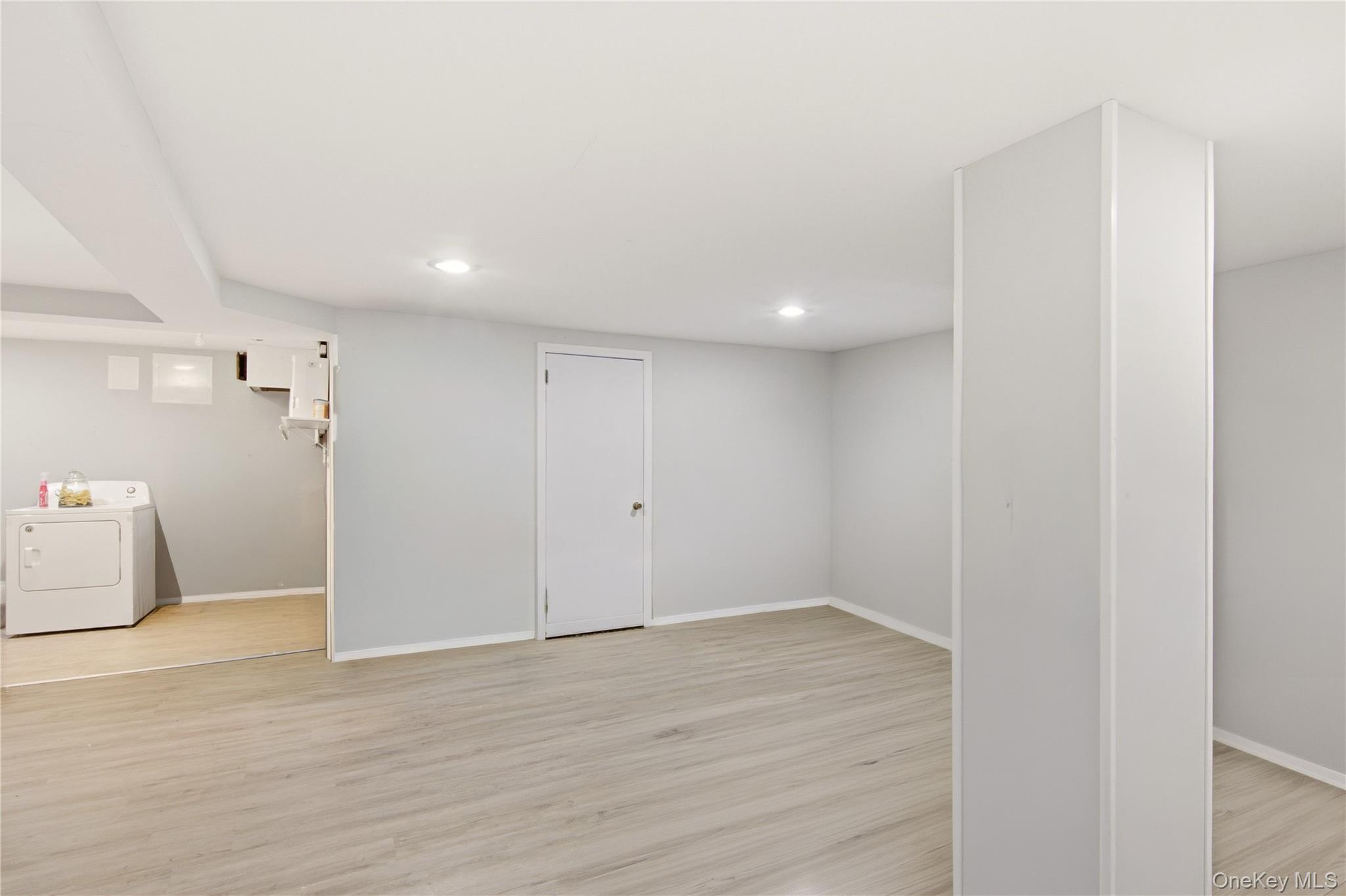 Single Family Laurel Road Suffolk County, NY 11768, MLS-1042495-18