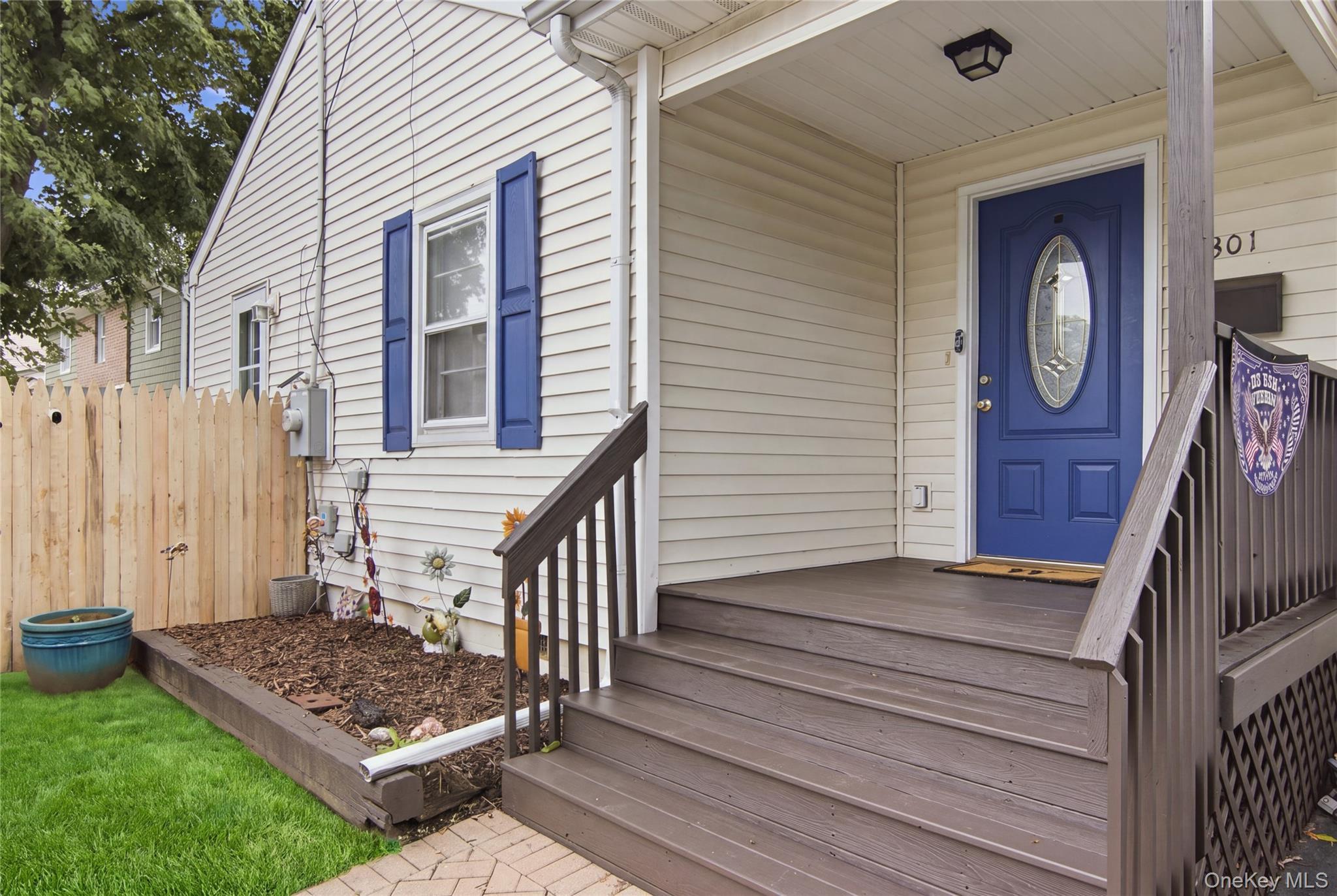 Single Family Laurel Road Suffolk County, NY 11768, MLS-1042495-3
