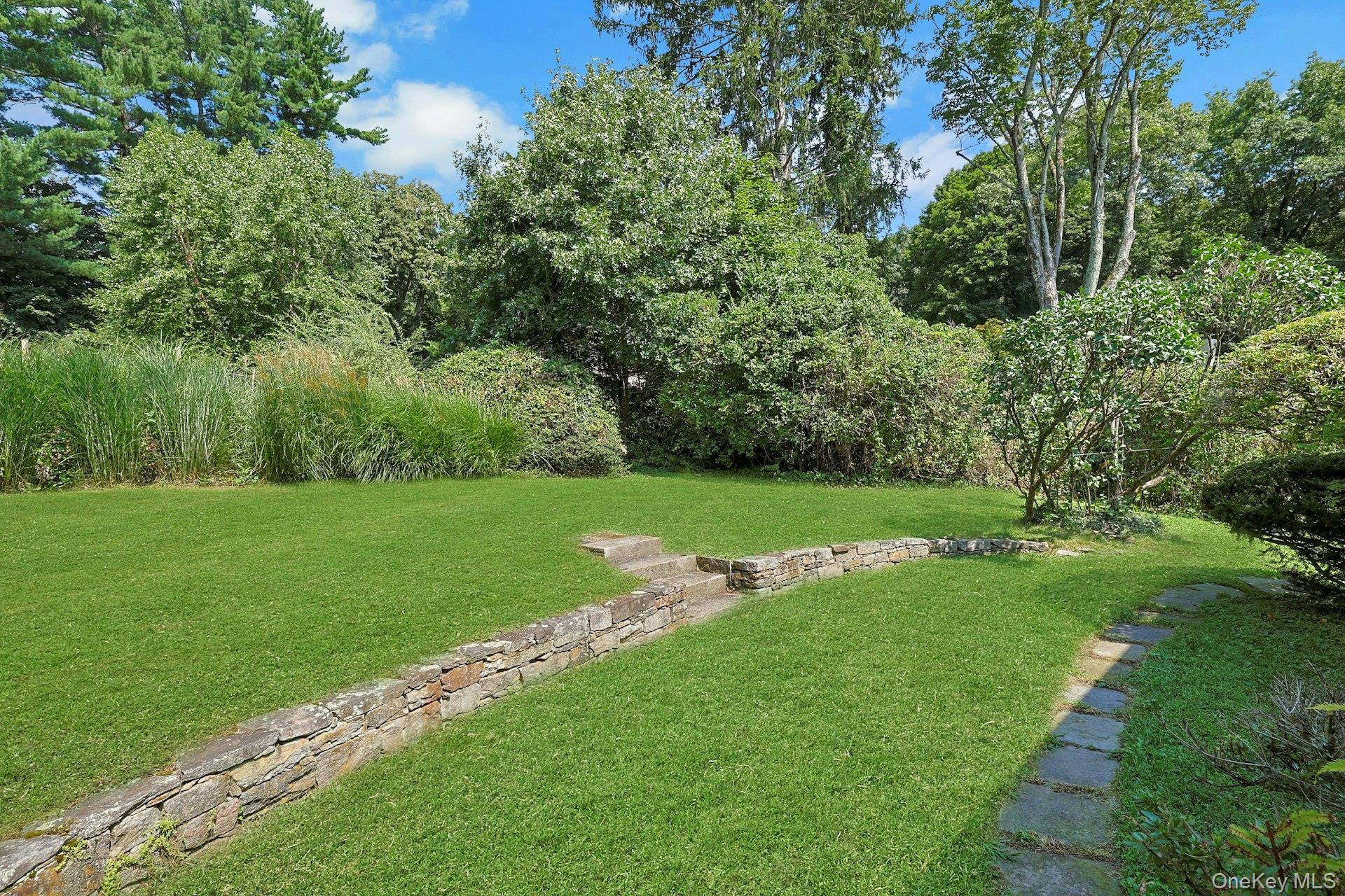 Single Family Grandview Avenue  Westchester County, NY 10570, MLS-1042508-35