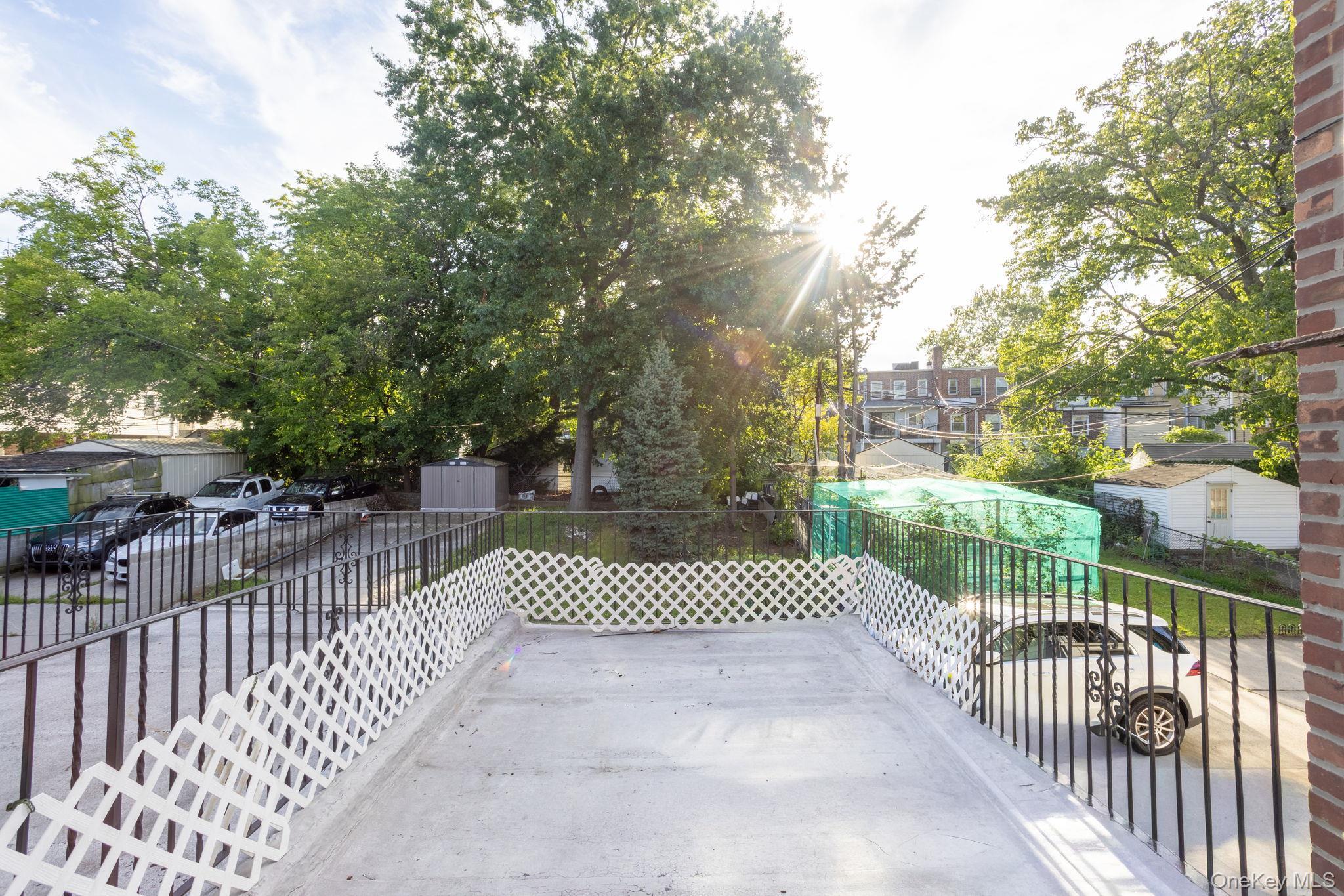 Single Family Utopia Parkway  Queens, NY 11365, MLS-1042513-10