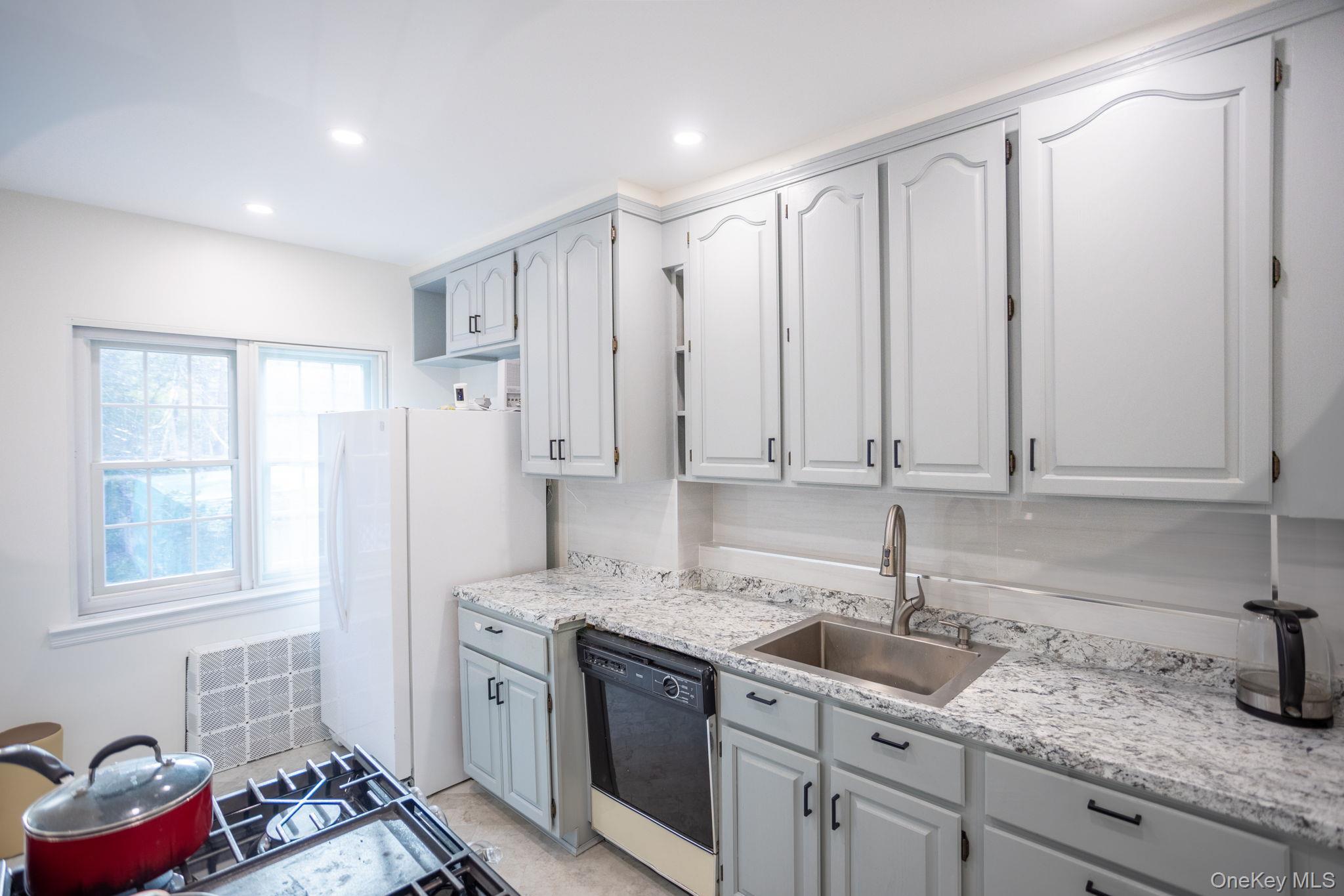 Single Family Utopia Parkway  Queens, NY 11365, MLS-1042513-3