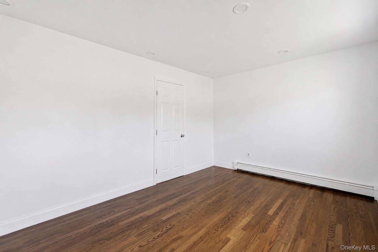 Single Family Golden Gate Drive  Suffolk County, NY 11967, MLS-1042520-10
