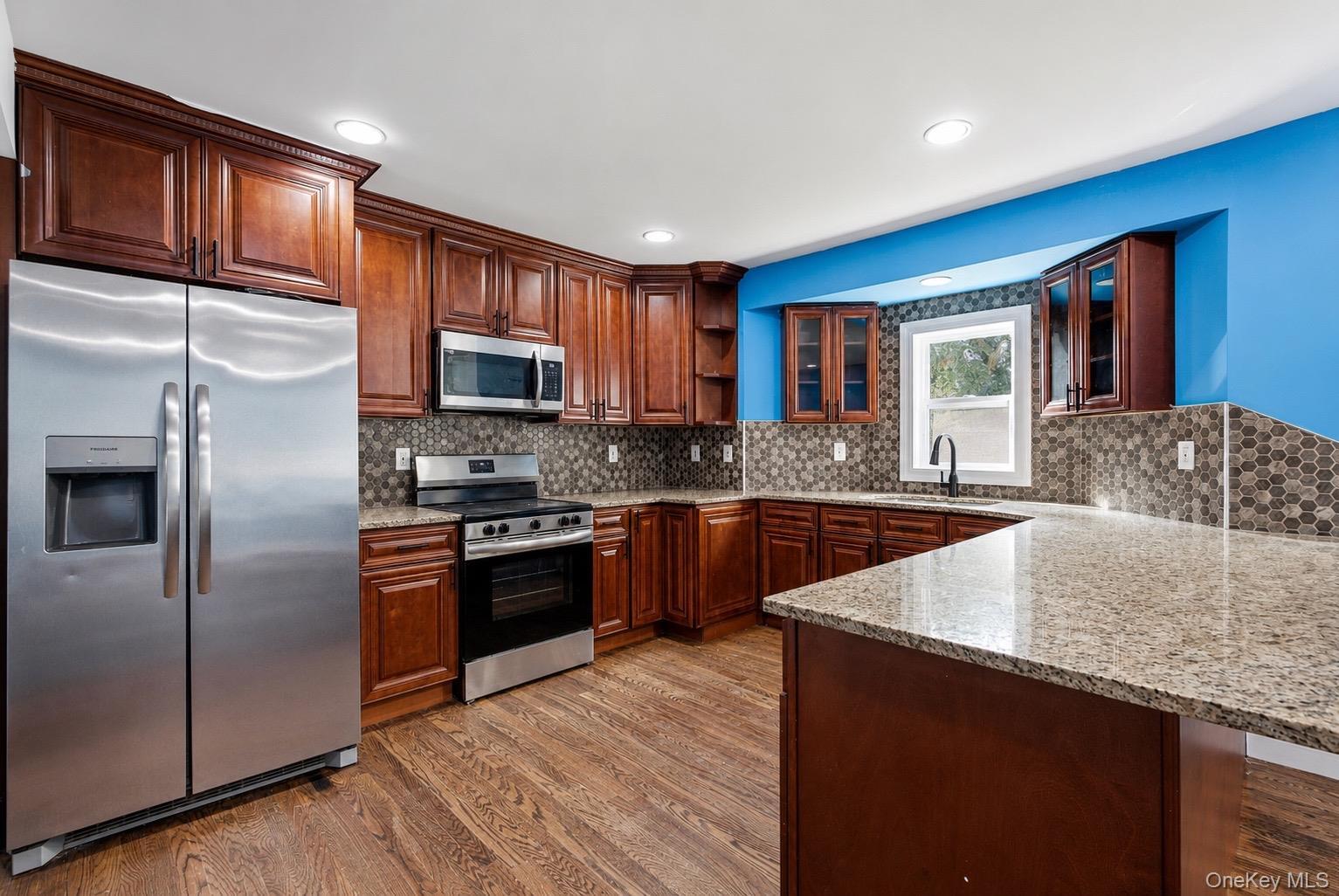 Single Family Golden Gate Drive  Suffolk County, NY 11967, MLS-1042520-3