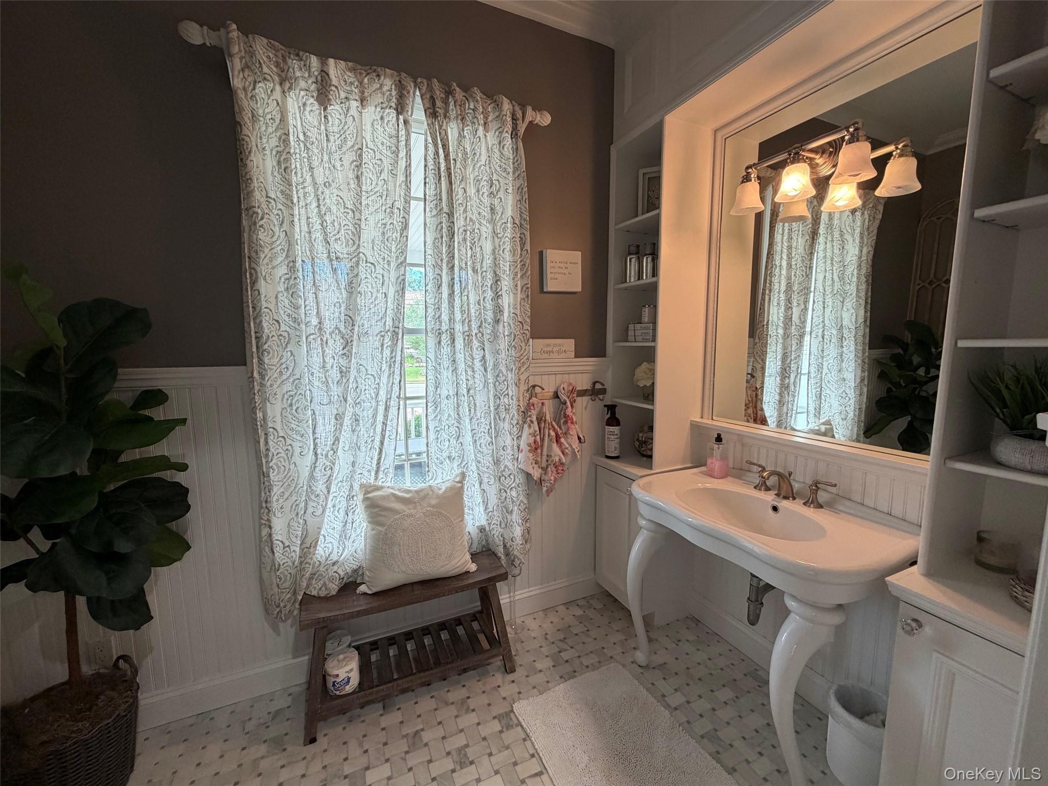 Single Family Meadowbrook Road Nassau County, NY 11791, MLS-1042523-16