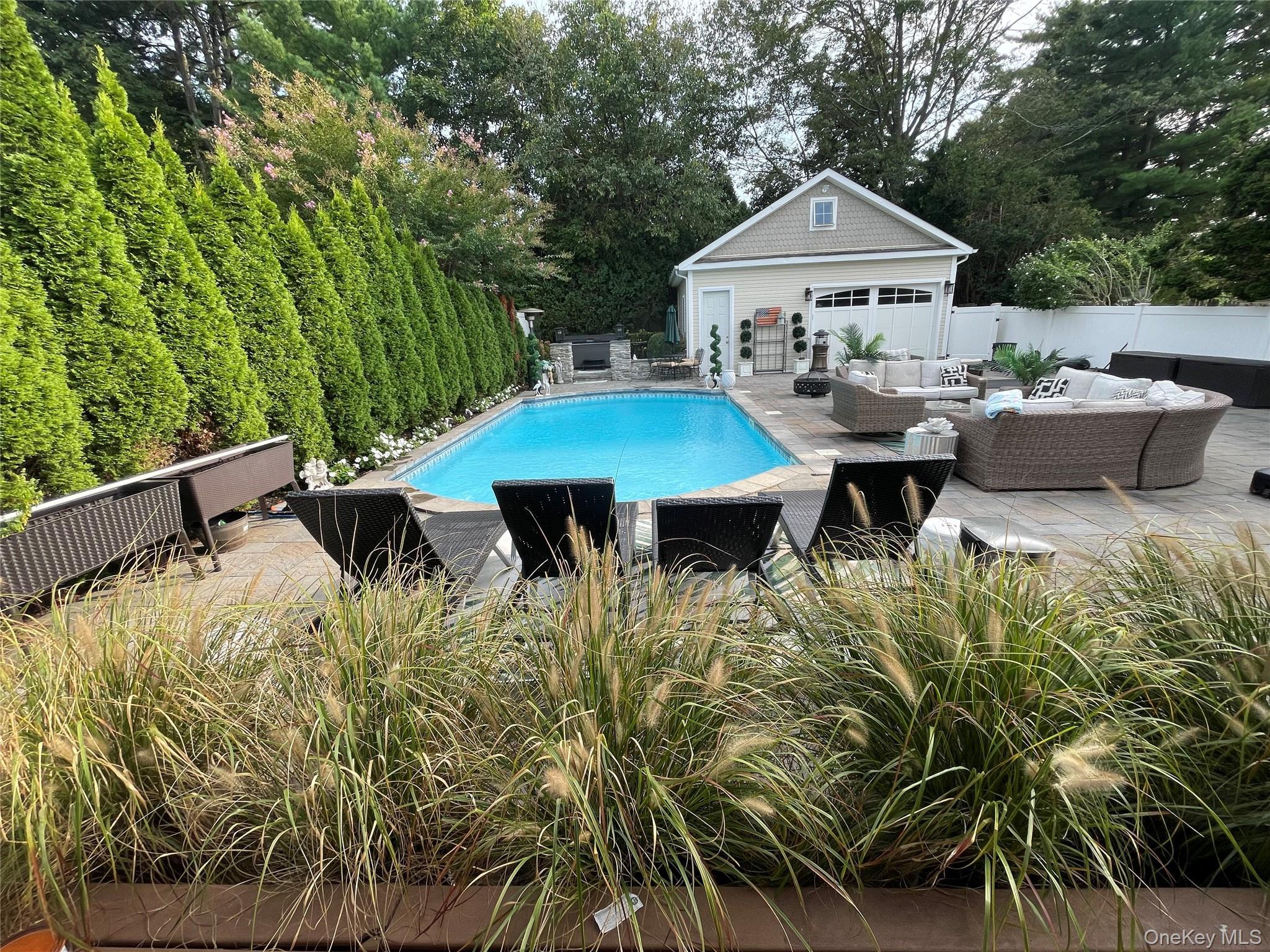 Single Family Meadowbrook Road Nassau County, NY 11791, MLS-1042523-32