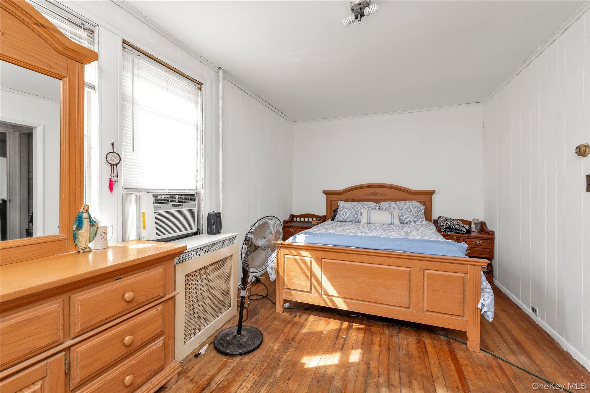 Single Family Stratford Road  Nassau County, NY 11550, MLS-1042537-10
