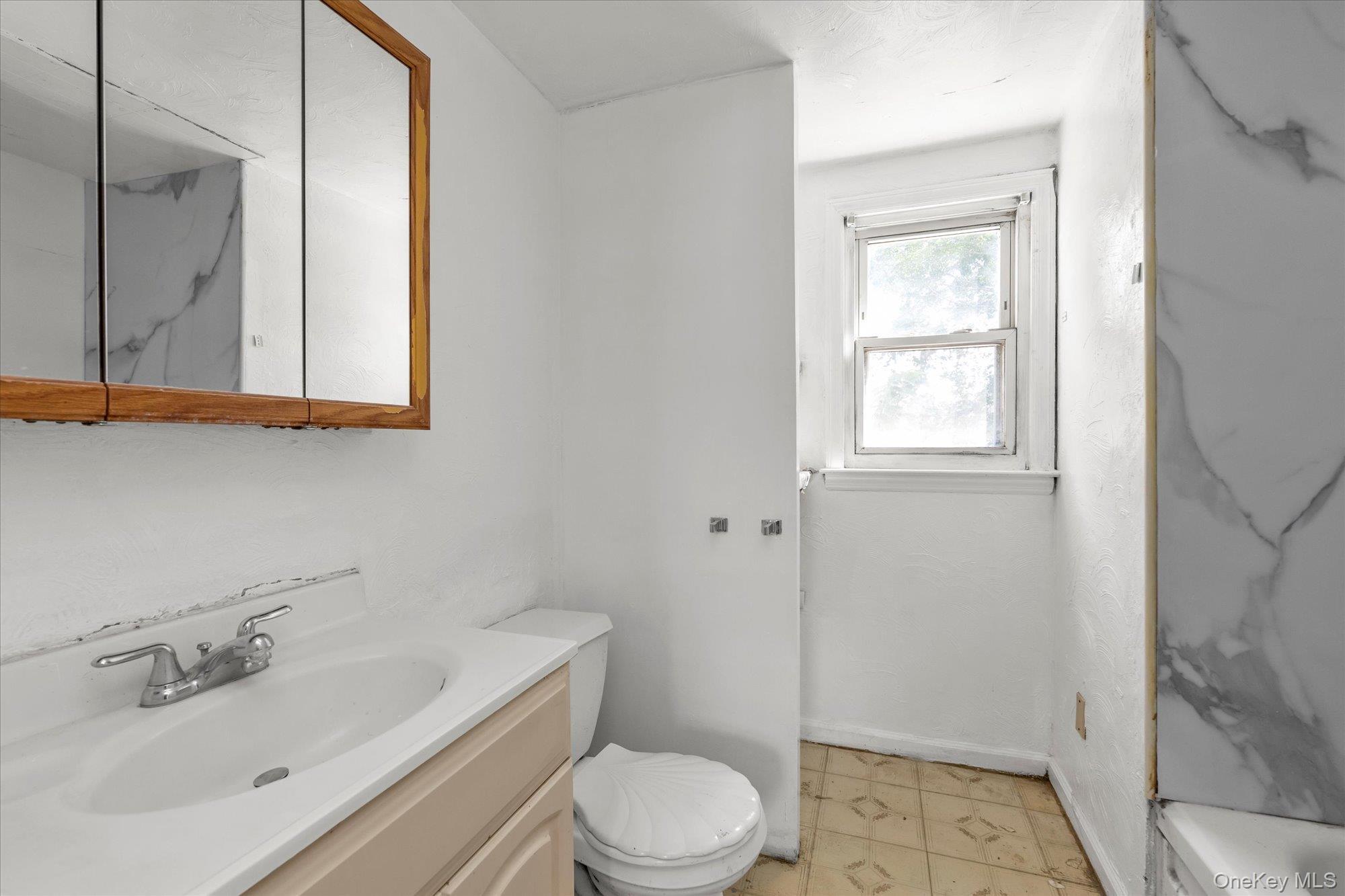 Single Family Stratford Road  Nassau County, NY 11550, MLS-1042537-20