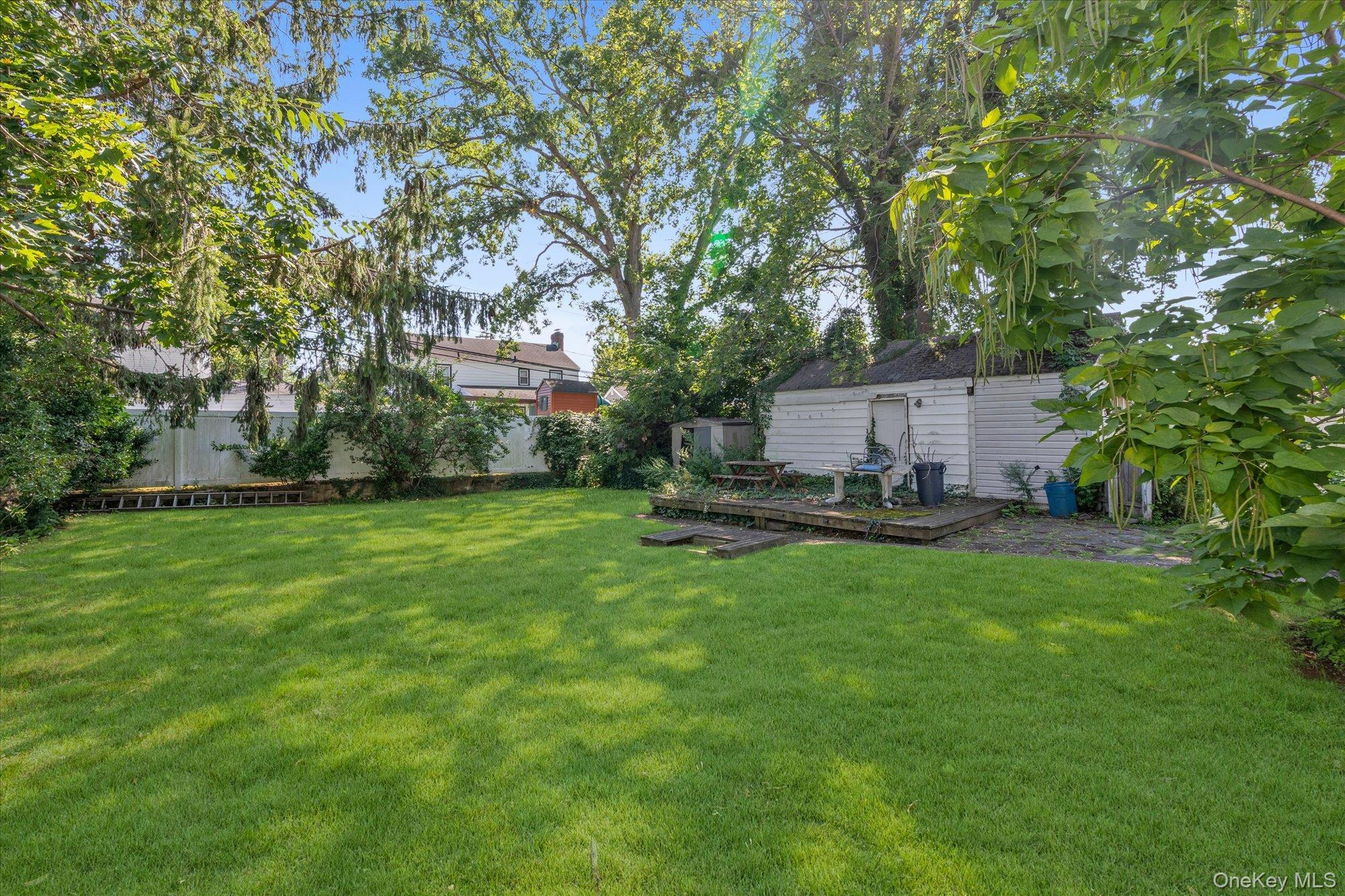 Single Family Stratford Road  Nassau County, NY 11550, MLS-1042537-22