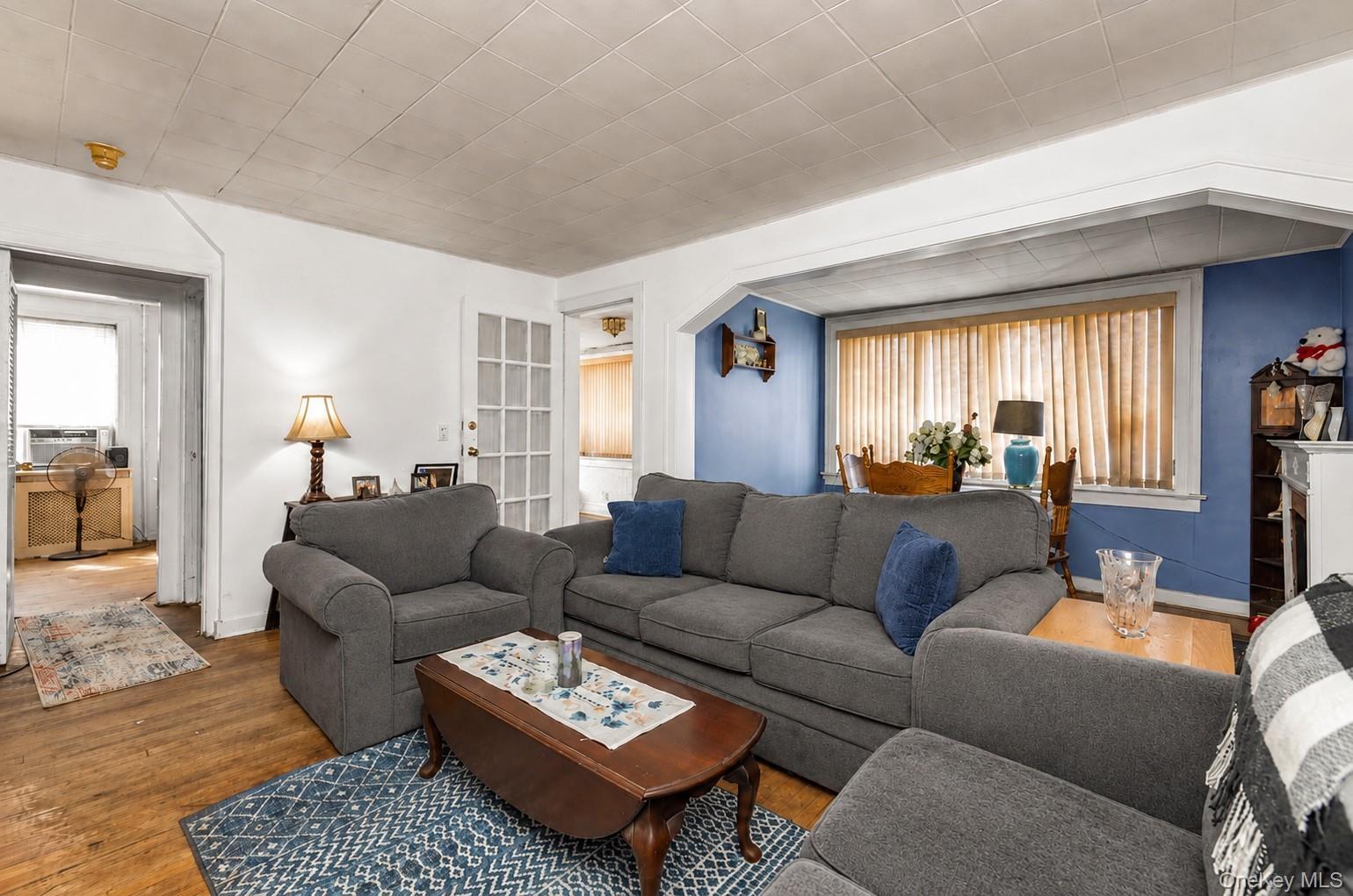 Single Family Stratford Road  Nassau County, NY 11550, MLS-1042537-5