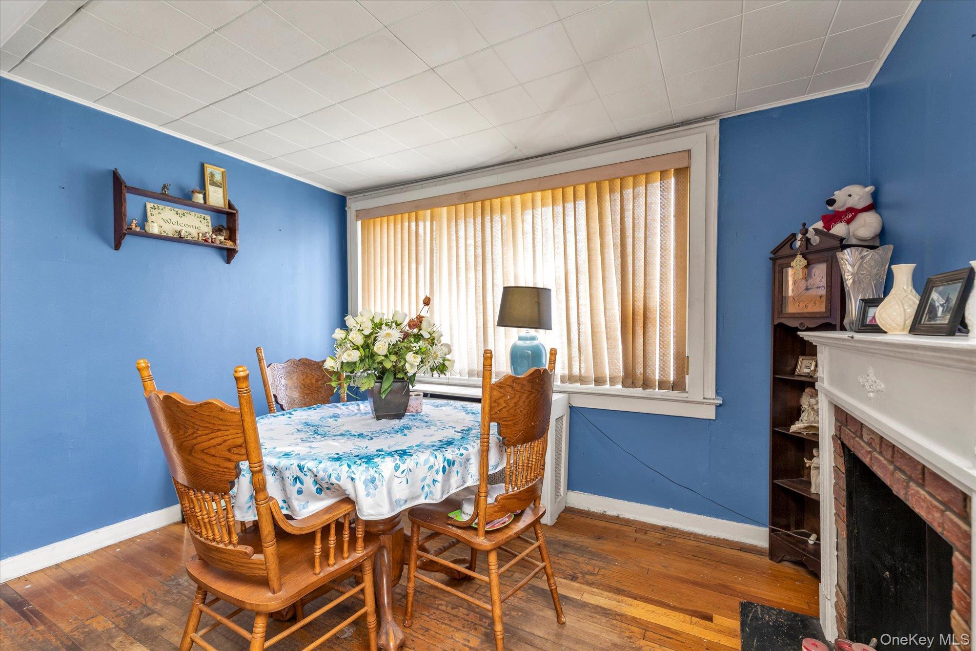 Single Family Stratford Road  Nassau County, NY 11550, MLS-1042537-6