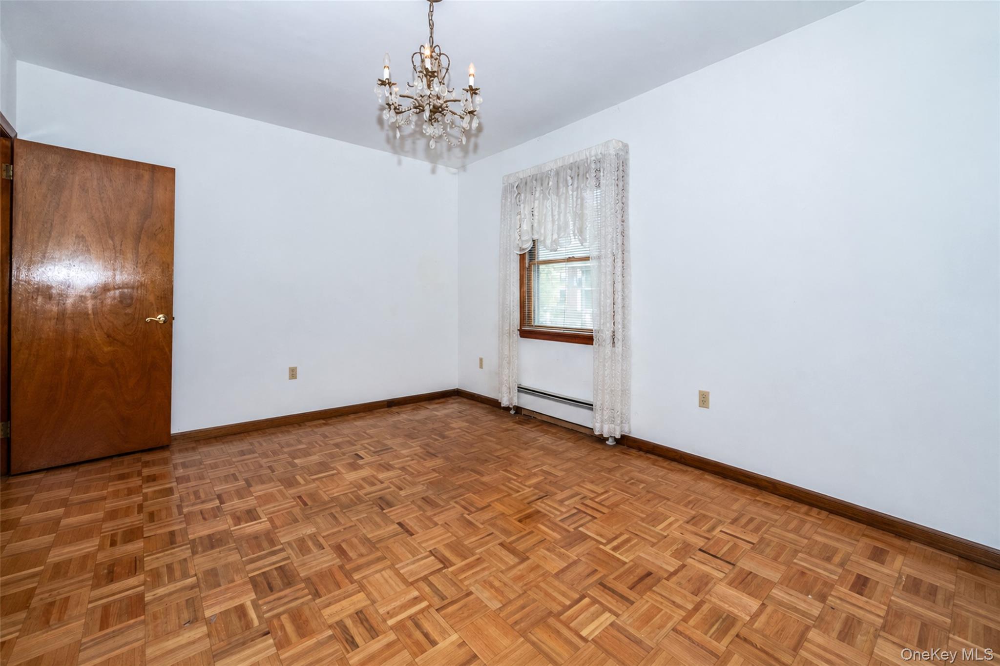 Single Family Hollywood Avenue Bronx, NY 10461, MLS-1042543-15