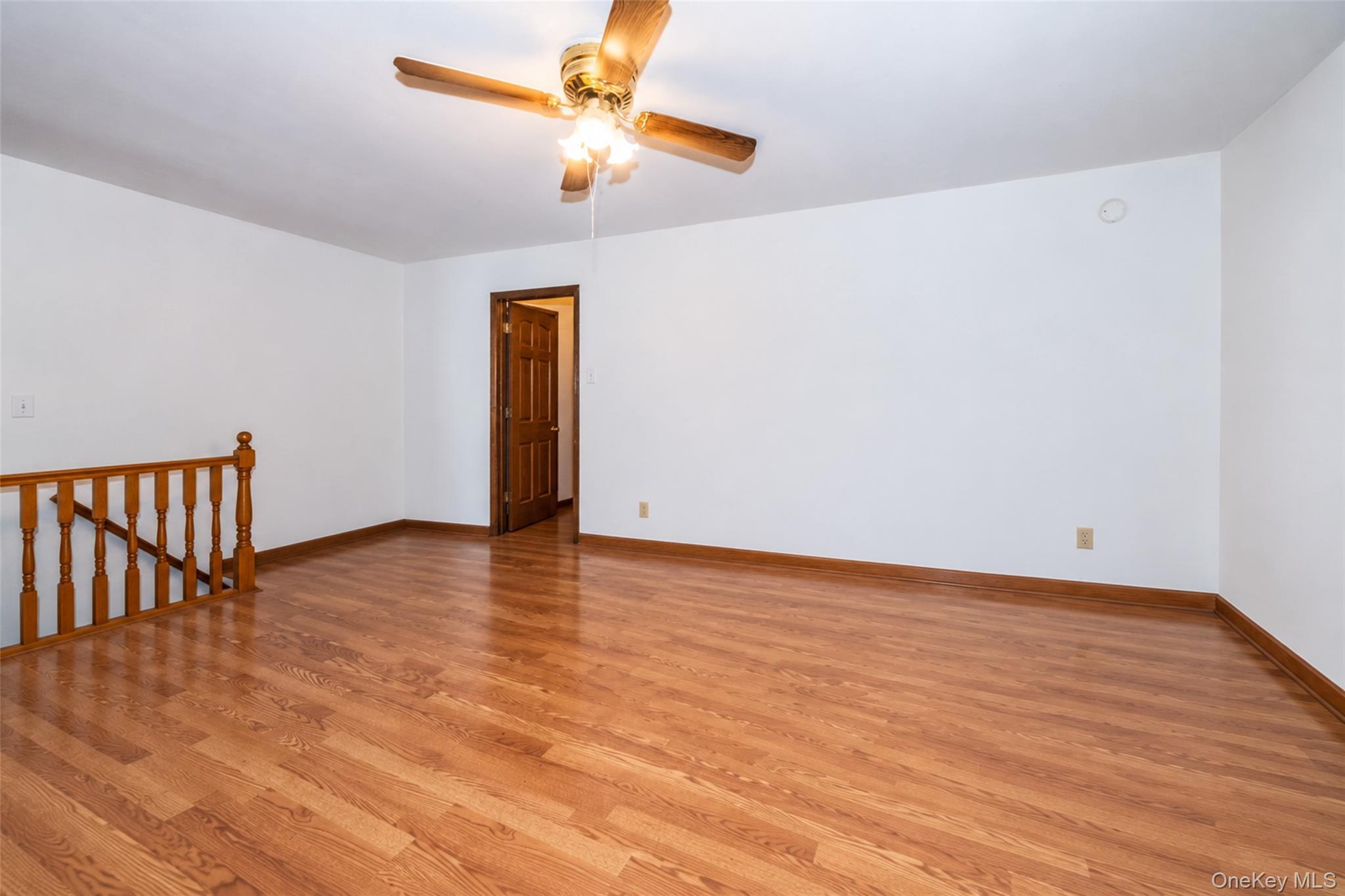 Single Family Hollywood Avenue Bronx, NY 10461, MLS-1042543-17