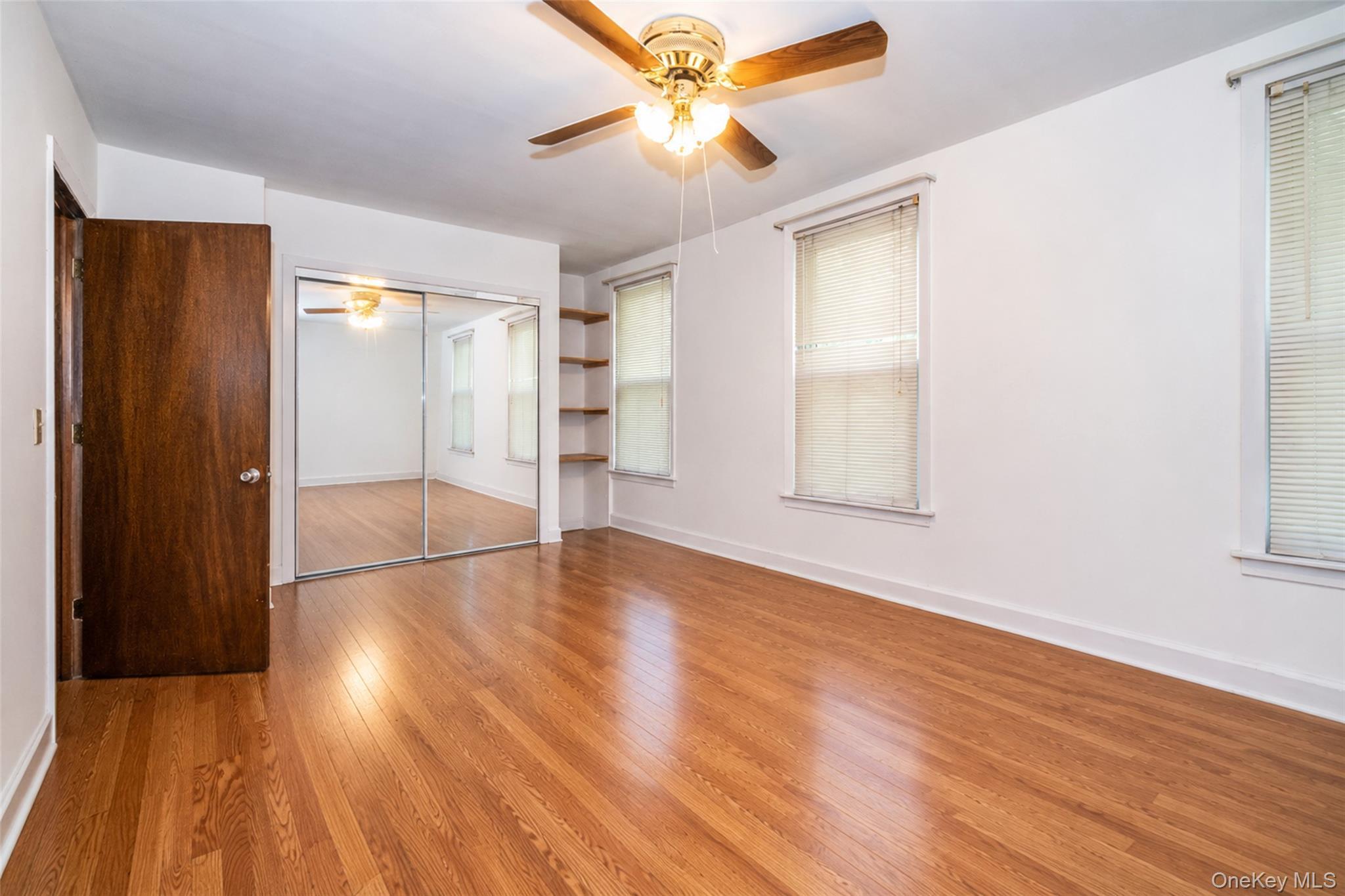 Single Family Hollywood Avenue Bronx, NY 10461, MLS-1042543-21