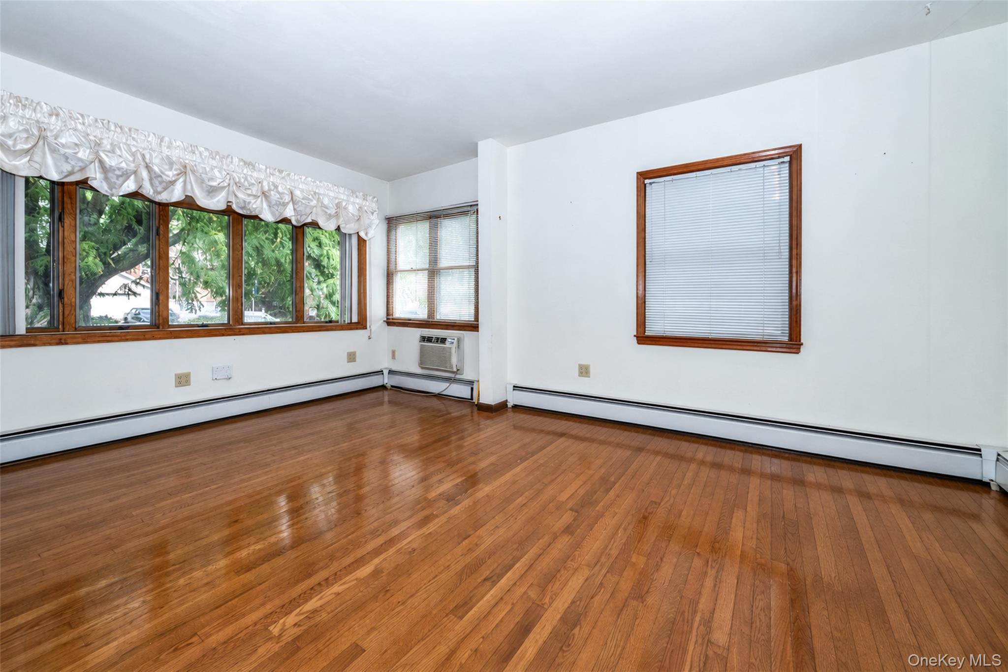 Single Family Hollywood Avenue Bronx, NY 10461, MLS-1042543-4