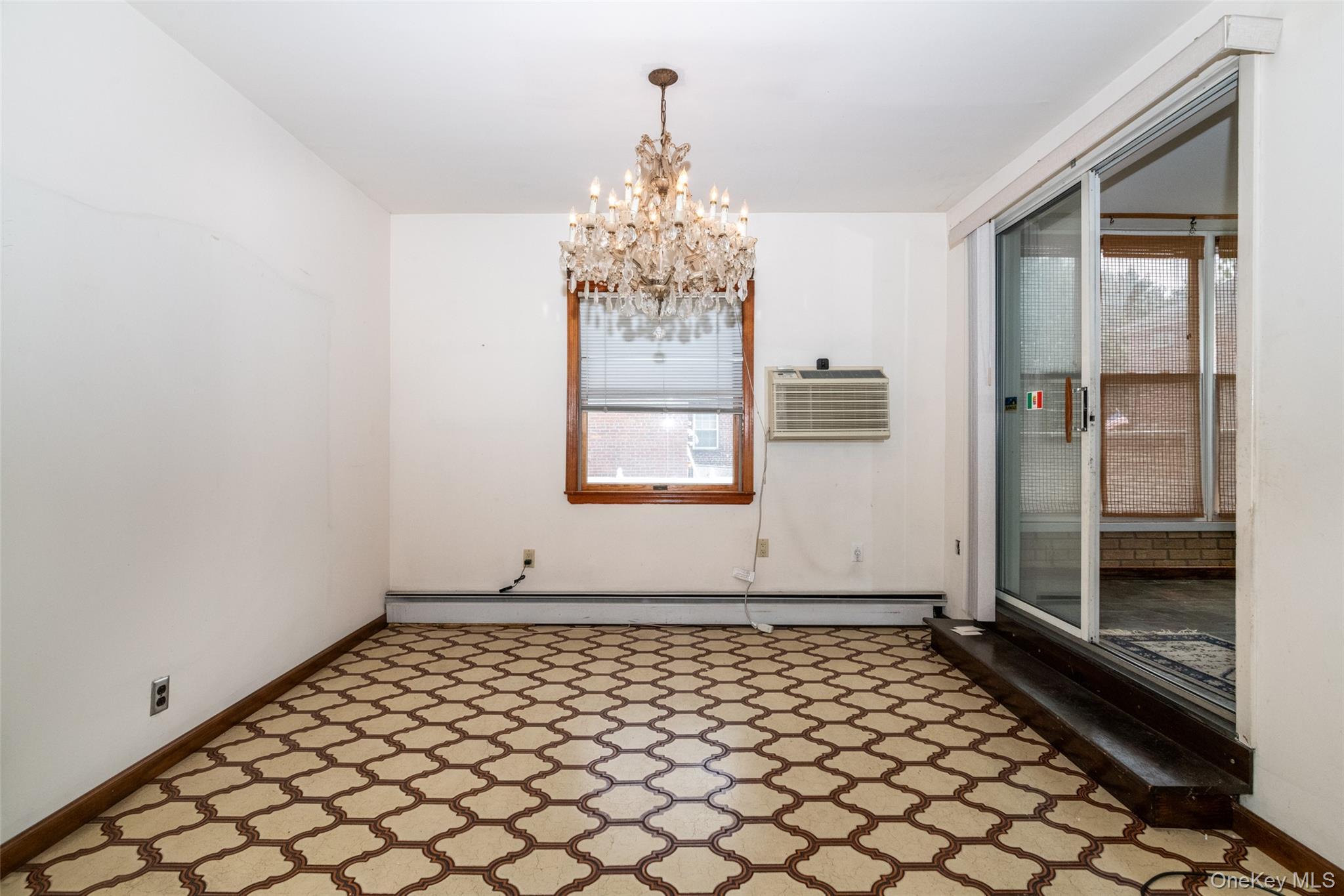 Single Family Hollywood Avenue Bronx, NY 10461, MLS-1042543-9