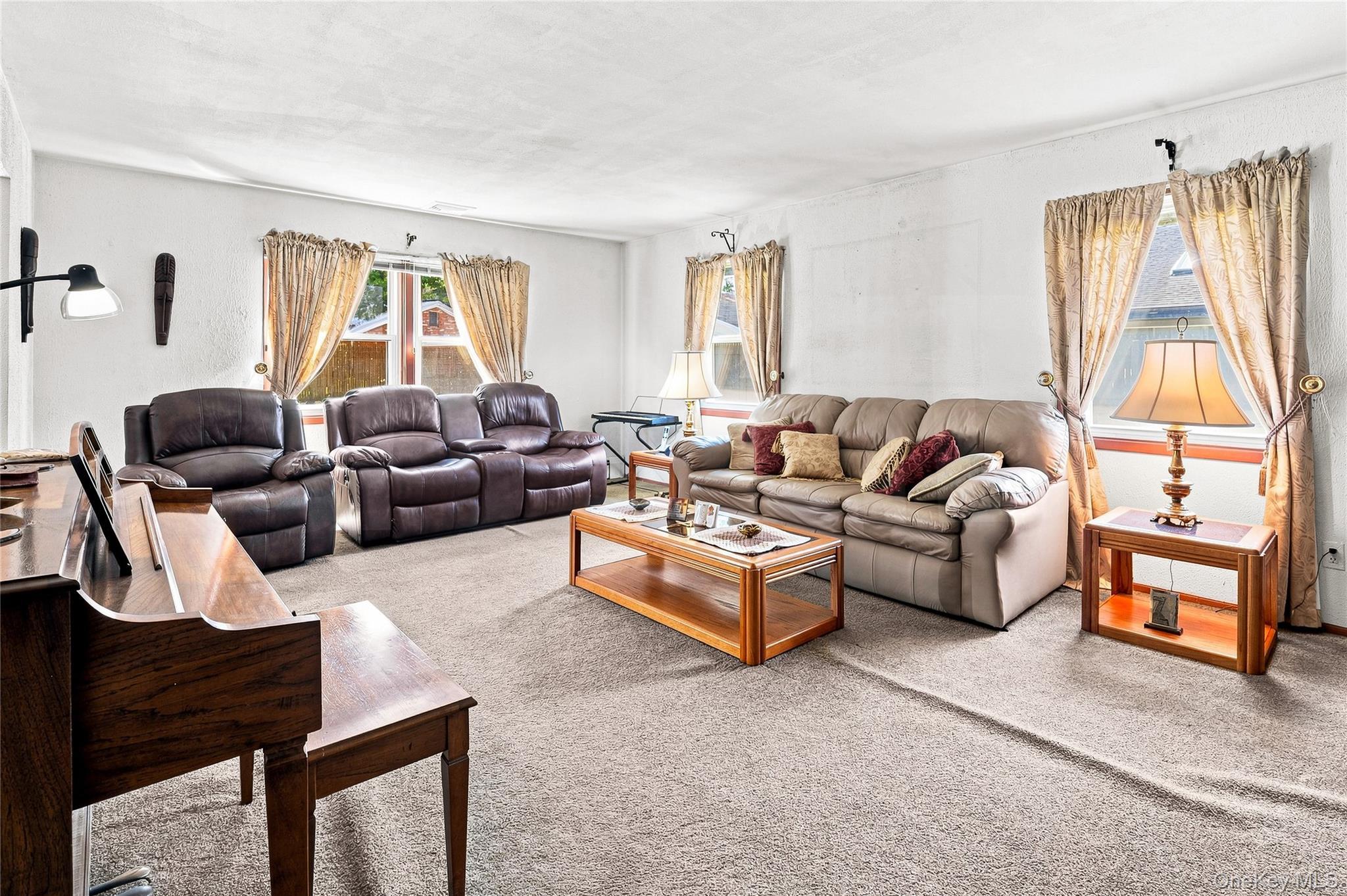 Single Family Wilmont Turn Suffolk County, NY 11727, MLS-1042553-13