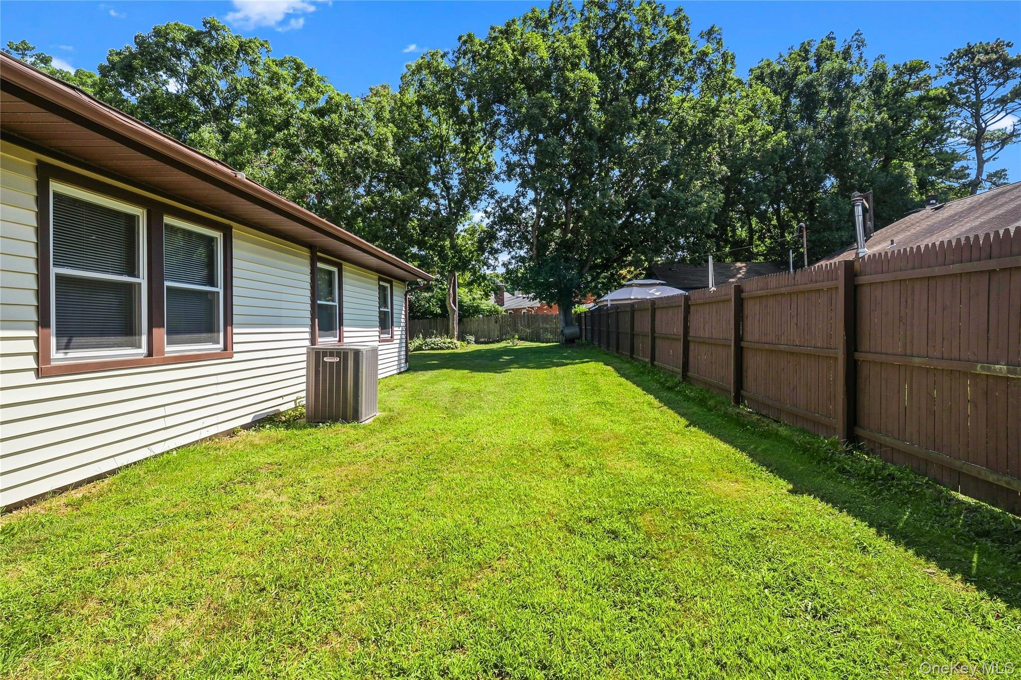 Single Family Wilmont Turn Suffolk County, NY 11727, MLS-1042553-38