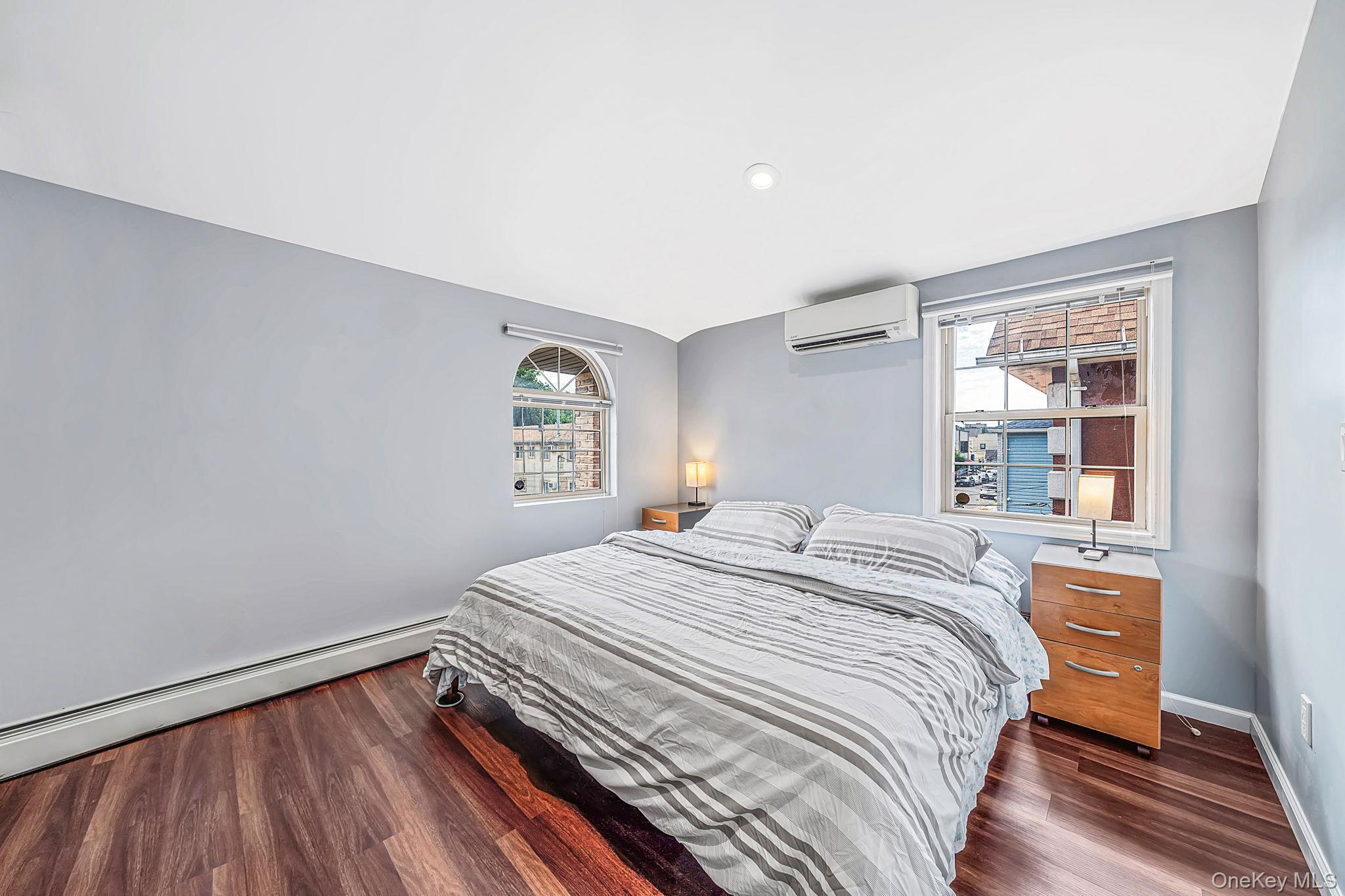 Single Family Anderson Road Queens, NY 11434, MLS-1042578-16