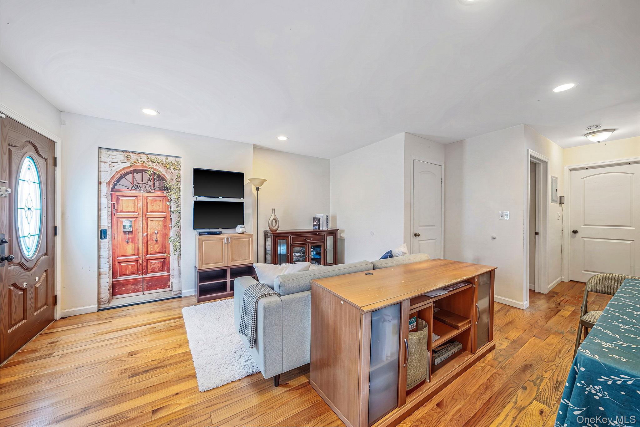 Single Family Anderson Road Queens, NY 11434, MLS-1042578-8