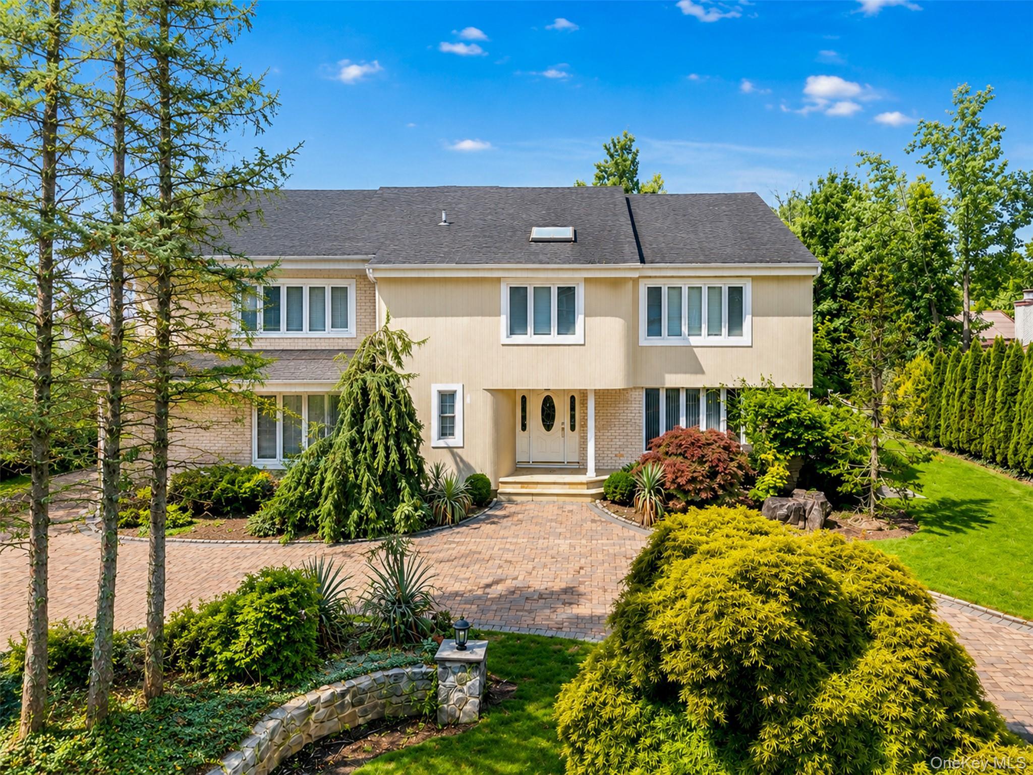 Single Family Bristol Drive  Nassau County, NY 11030, MLS-1042580-3