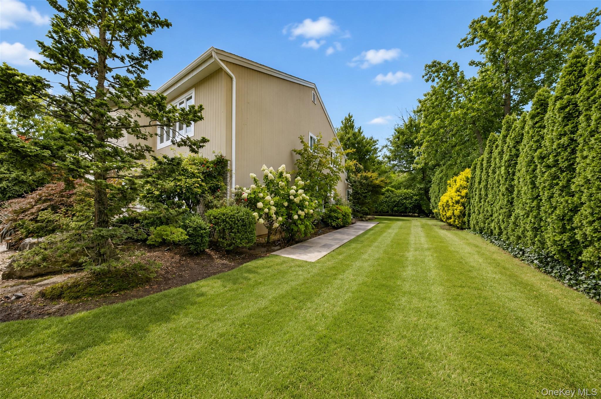 Single Family Bristol Drive  Nassau County, NY 11030, MLS-1042580-30