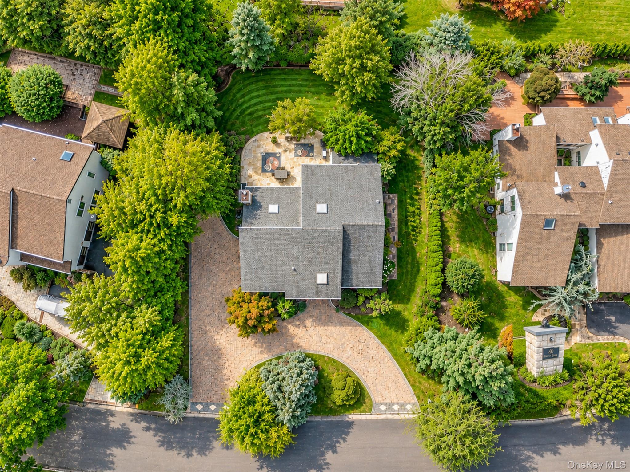 Single Family Bristol Drive  Nassau County, NY 11030, MLS-1042580-34