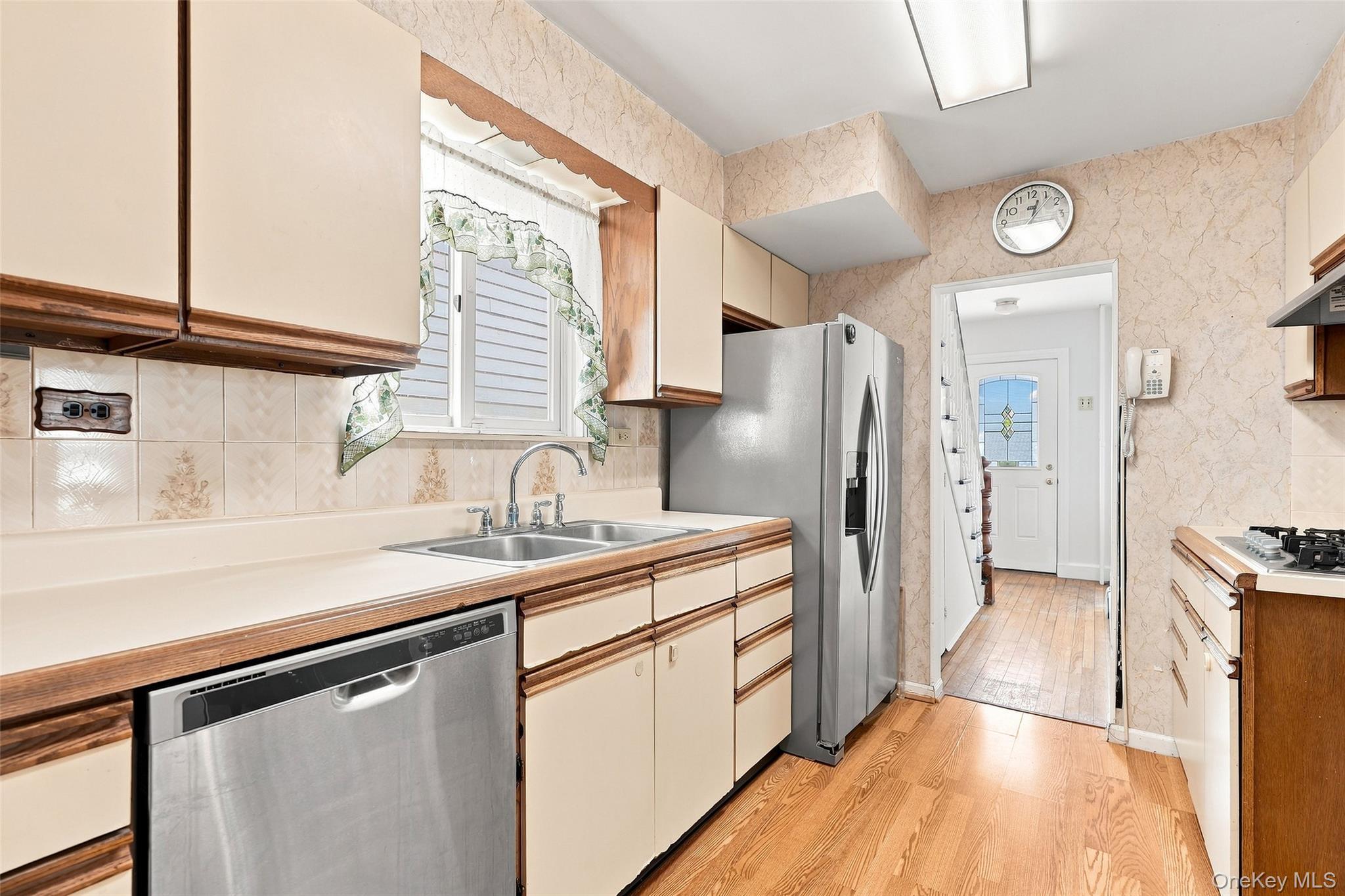 Single Family Northfield Avenue  Westchester County, NY 10522, MLS-1042585-9