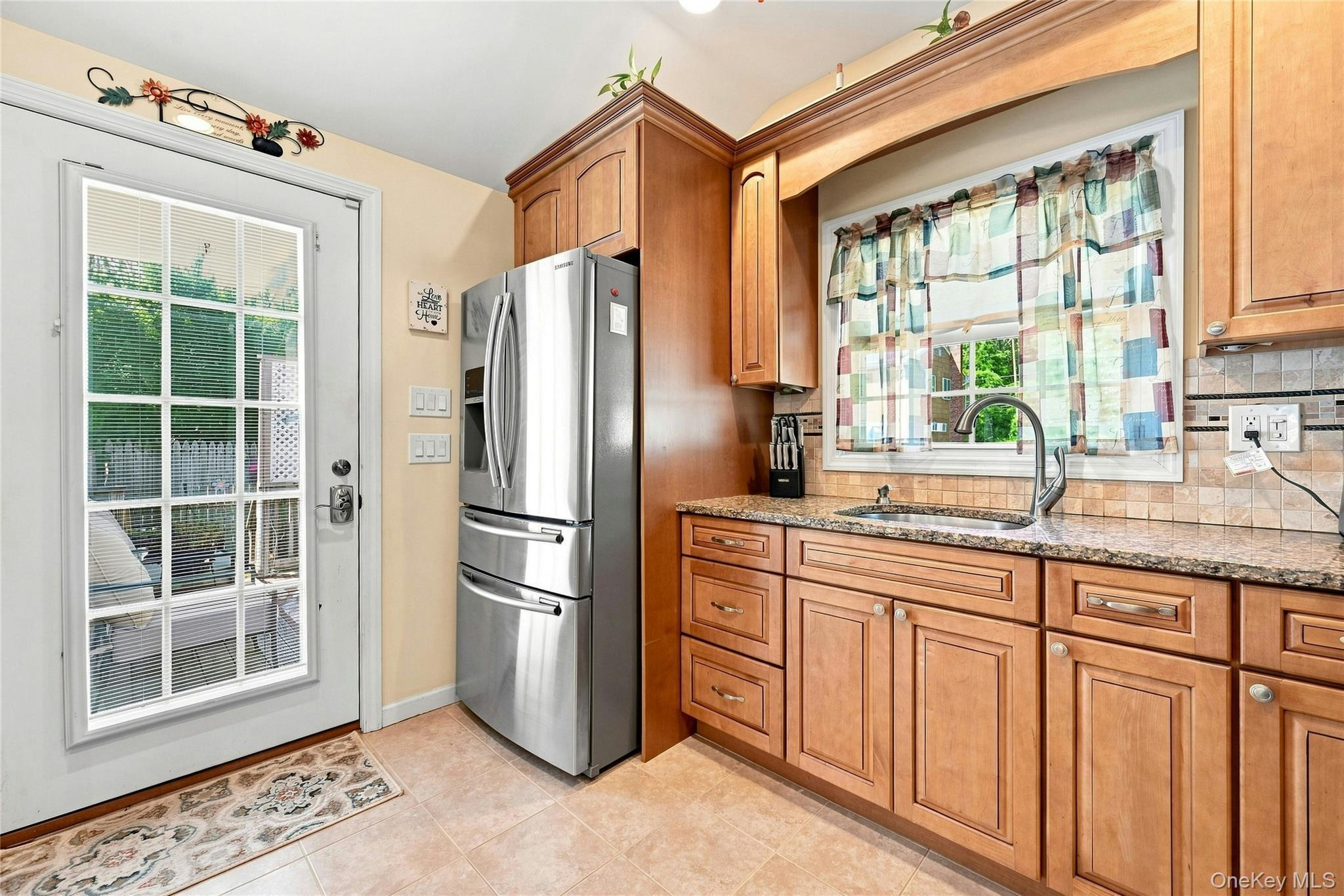 Single Family Sherwood Drive Suffolk County, NY 11951, MLS-1042588-19