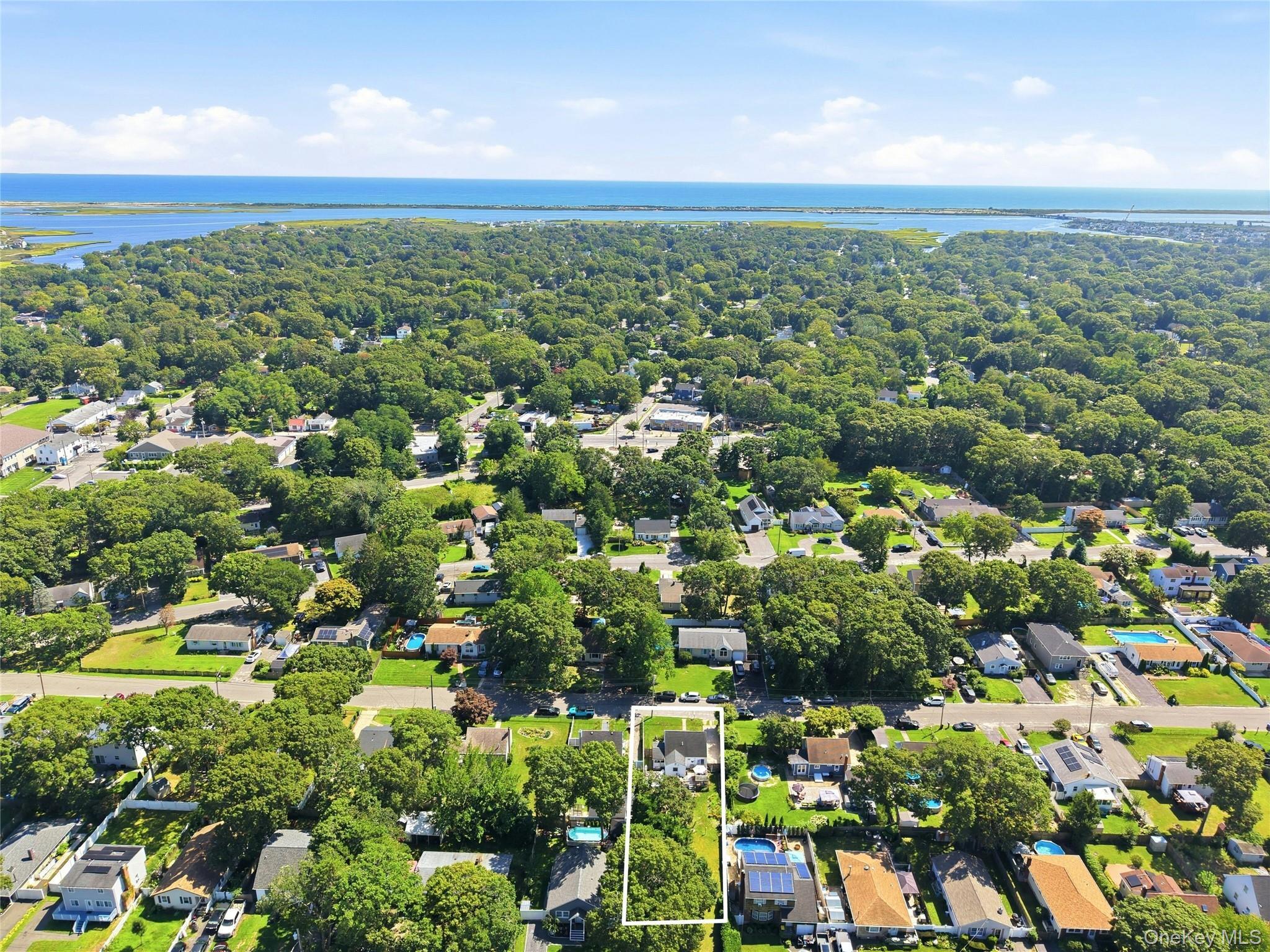 Single Family Sherwood Drive Suffolk County, NY 11951, MLS-1042588-36