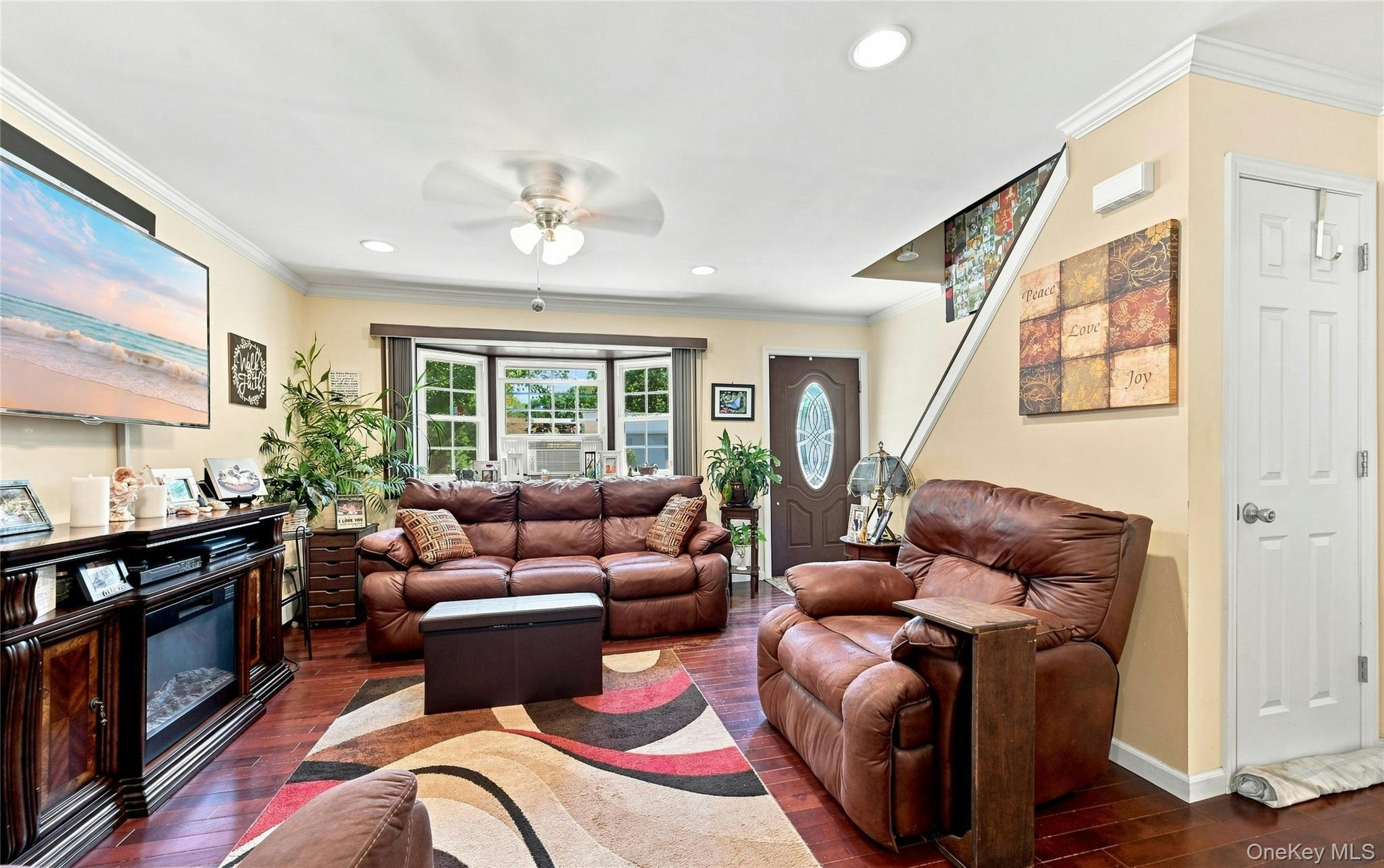 Single Family Sherwood Drive Suffolk County, NY 11951, MLS-1042588-7