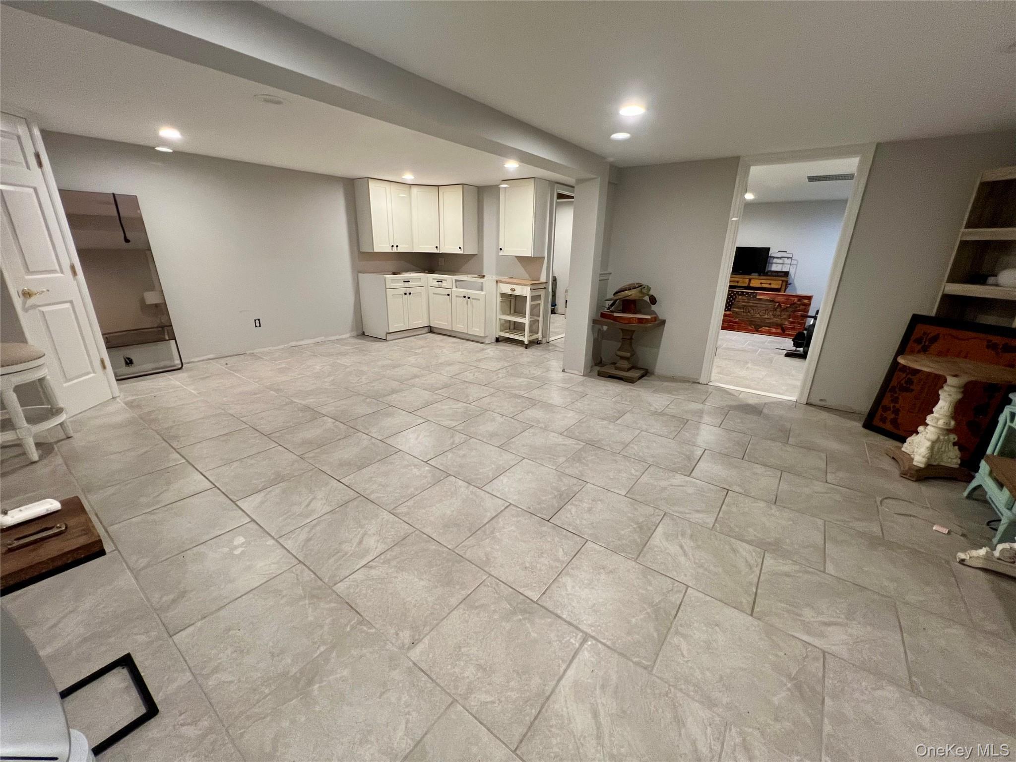 Single Family Marbeth Circle Suffolk County, NY 11764, MLS-1042603-18